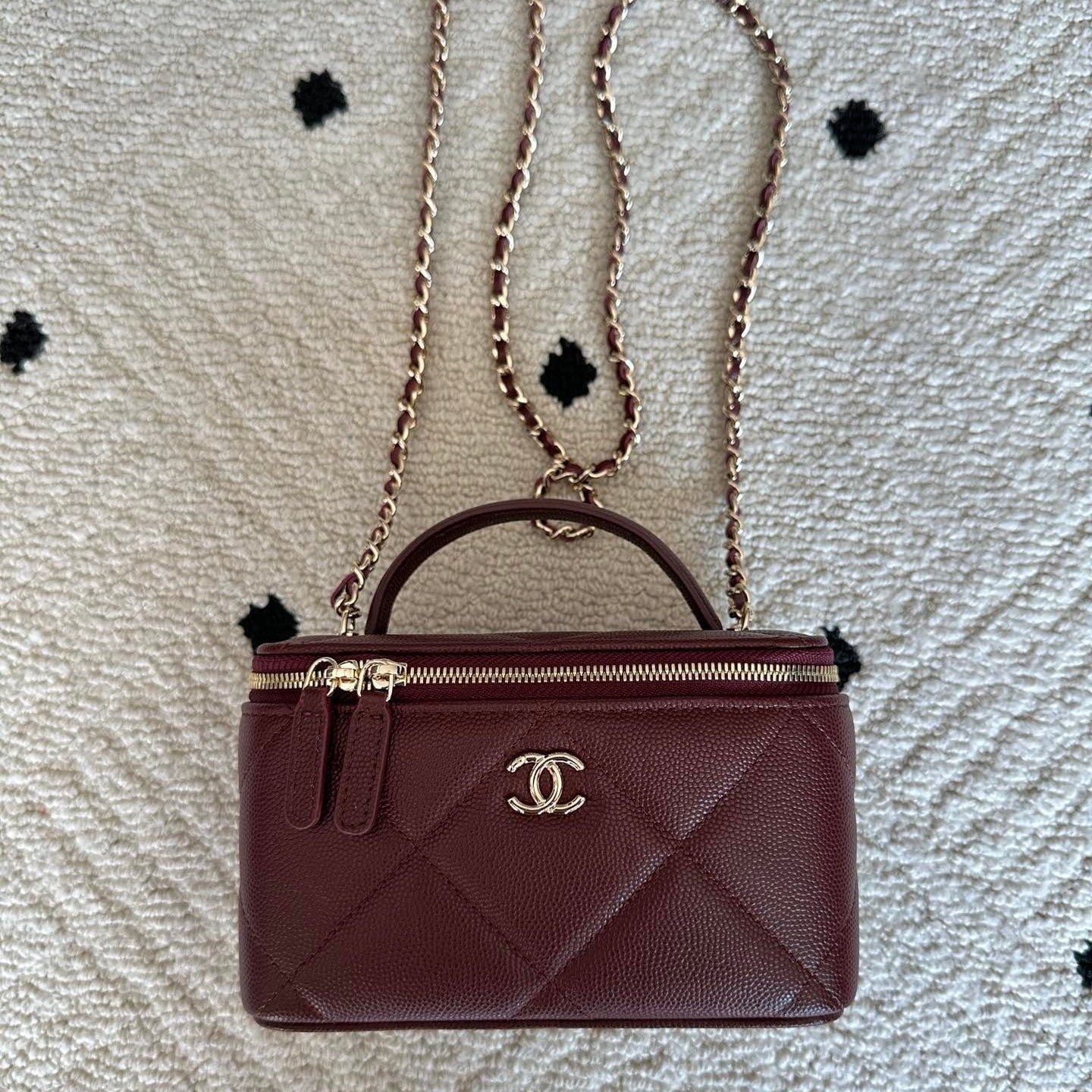 CHANEL 25S VANITY BAG 17 IN DARK RED CAVIAR LEATHER WITH GOLD HARDWARE - Image 10