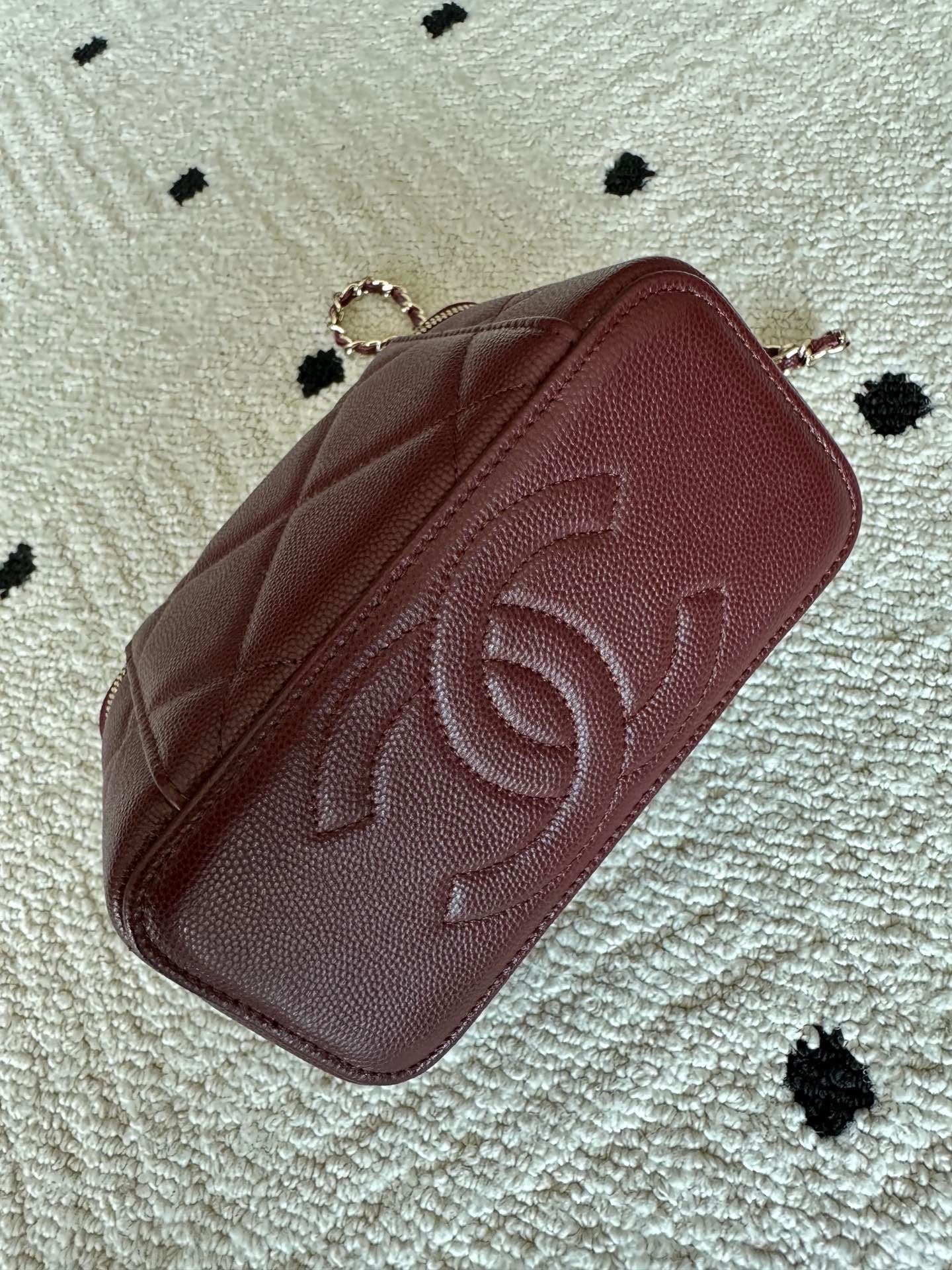 CHANEL 25S VANITY BAG 17 IN DARK RED CAVIAR LEATHER WITH GOLD HARDWARE - Image 15