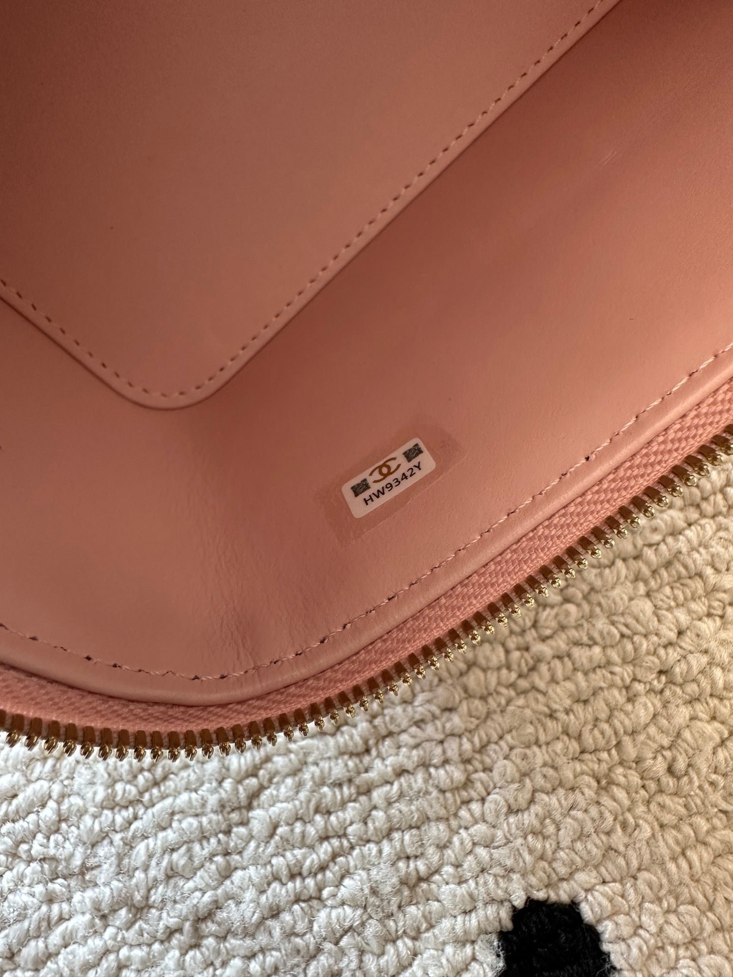 CHANEL 25S VANITY BAG 17 IN LIGHT PINK CAVIAR LEATHER WITH GOLD HARDWARE - Image 8