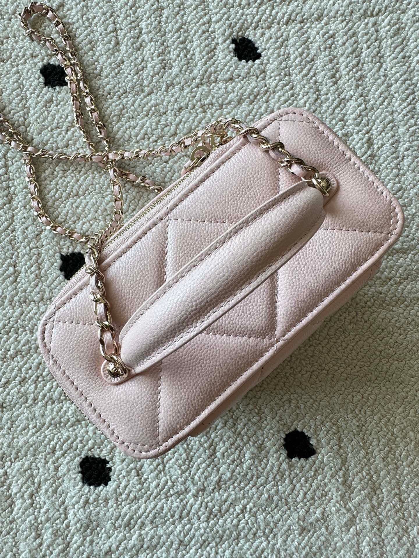 CHANEL 25S VANITY BAG 17 IN LIGHT PINK CAVIAR LEATHER WITH GOLD HARDWARE - Image 12