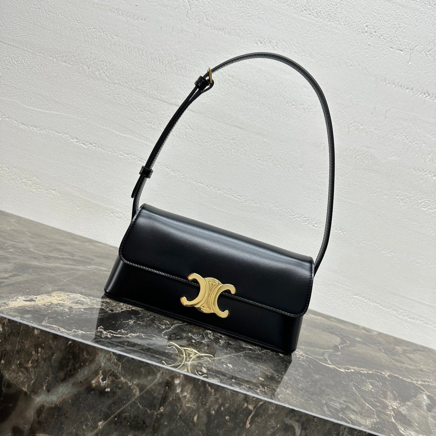 CELINE 25S TRIOMPHE BAG 24 IN BLACK SHINY CALFSKIN - Image 11