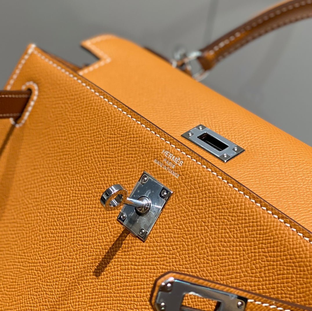 KELLY 25CM IN GOLD EPSOM CALFSKIN SILVER HARDWARE - Image 6