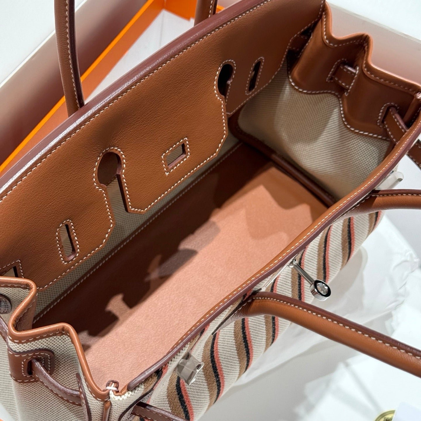 BIRKIN SHOULDER 29 IN GOLD CALFSKIN ÉCRU/BEIGE/FAUVE/ROSE POP/NOIR EMBROIDERY CANVAS - Image 9