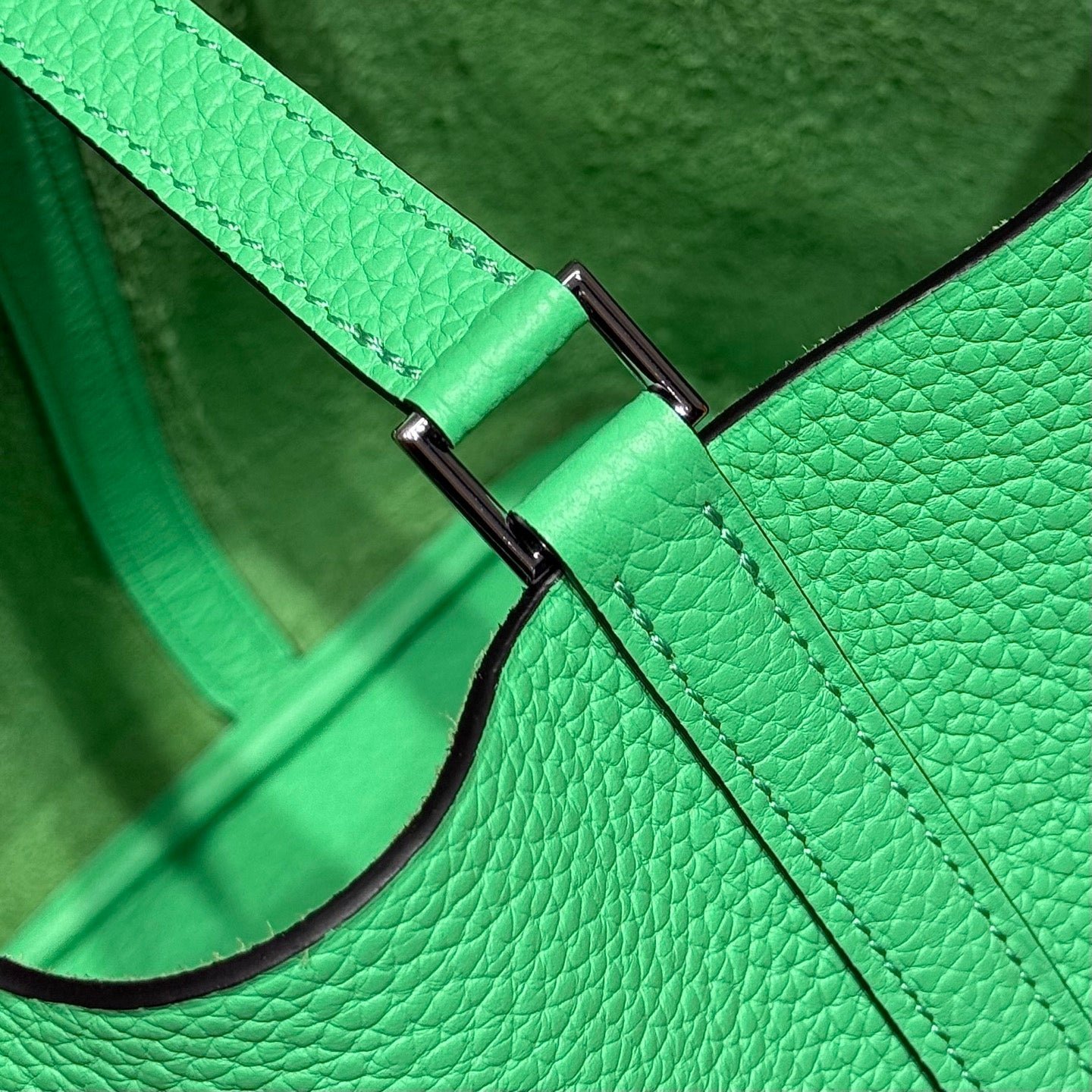 HERMES 25S PICOTIN LOCK 22 IN SPRING GREEN CALFSKIN SILVER HARDWARE - Image 7