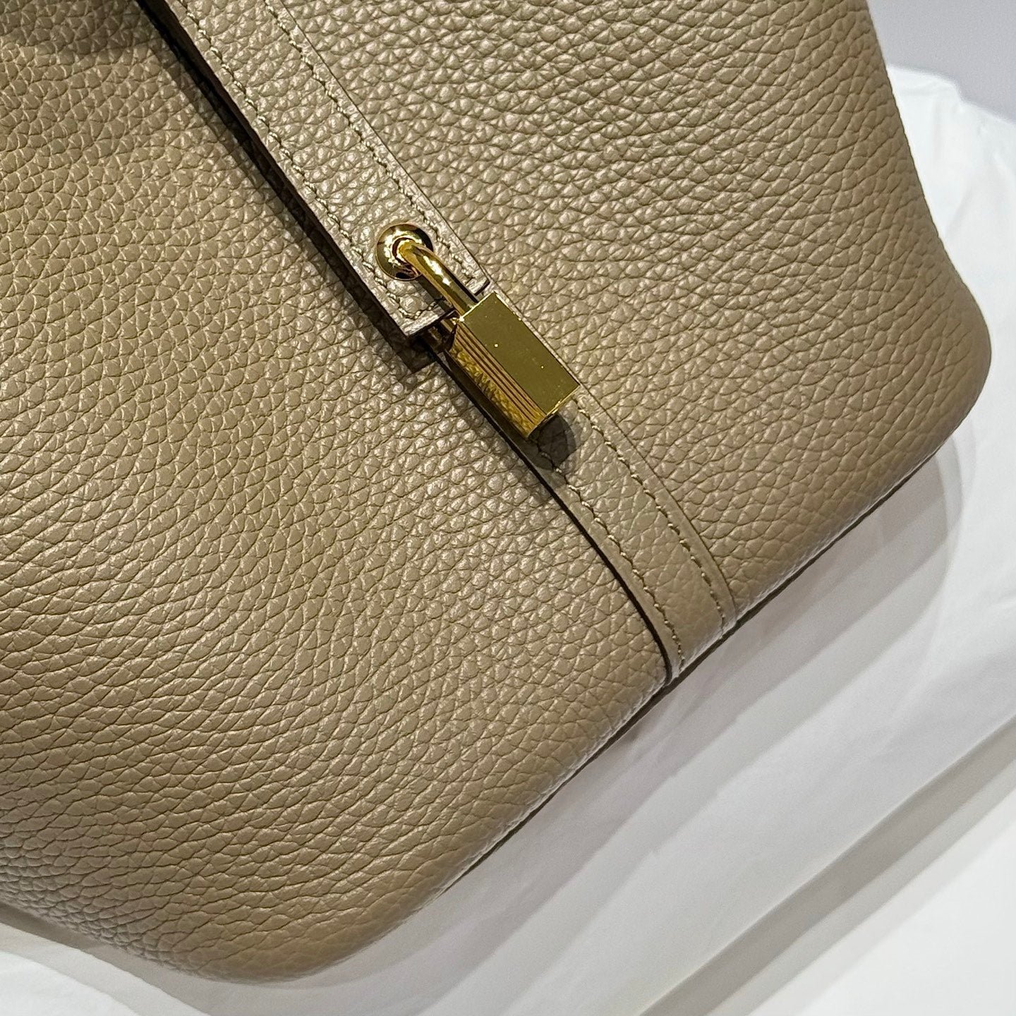 HERMES 25S PICOTIN LOCK 22 IN TAN BROWN CALFSKIN GOLD HARDWARE - Image 12
