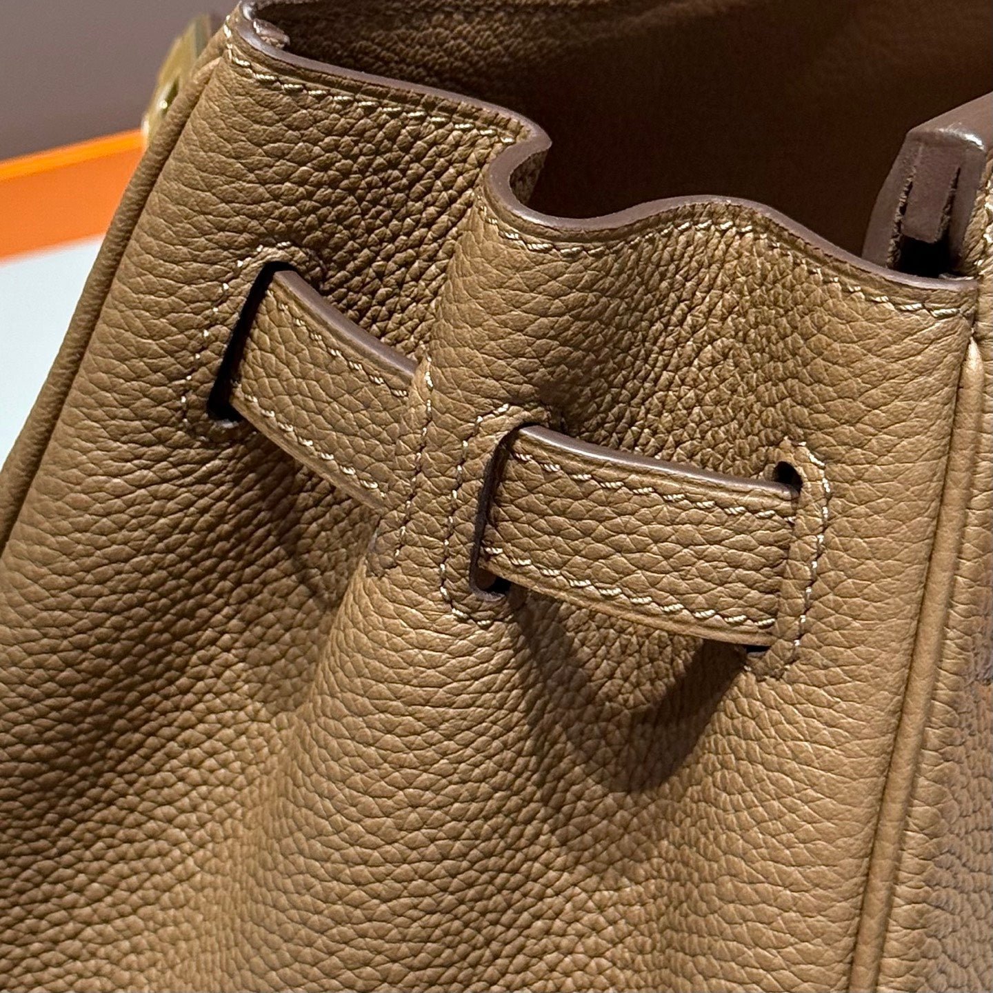 25S HERMES BIRKIN 30 IN COFFEE CALFSKIN GOLD HARDWARE - Image 8
