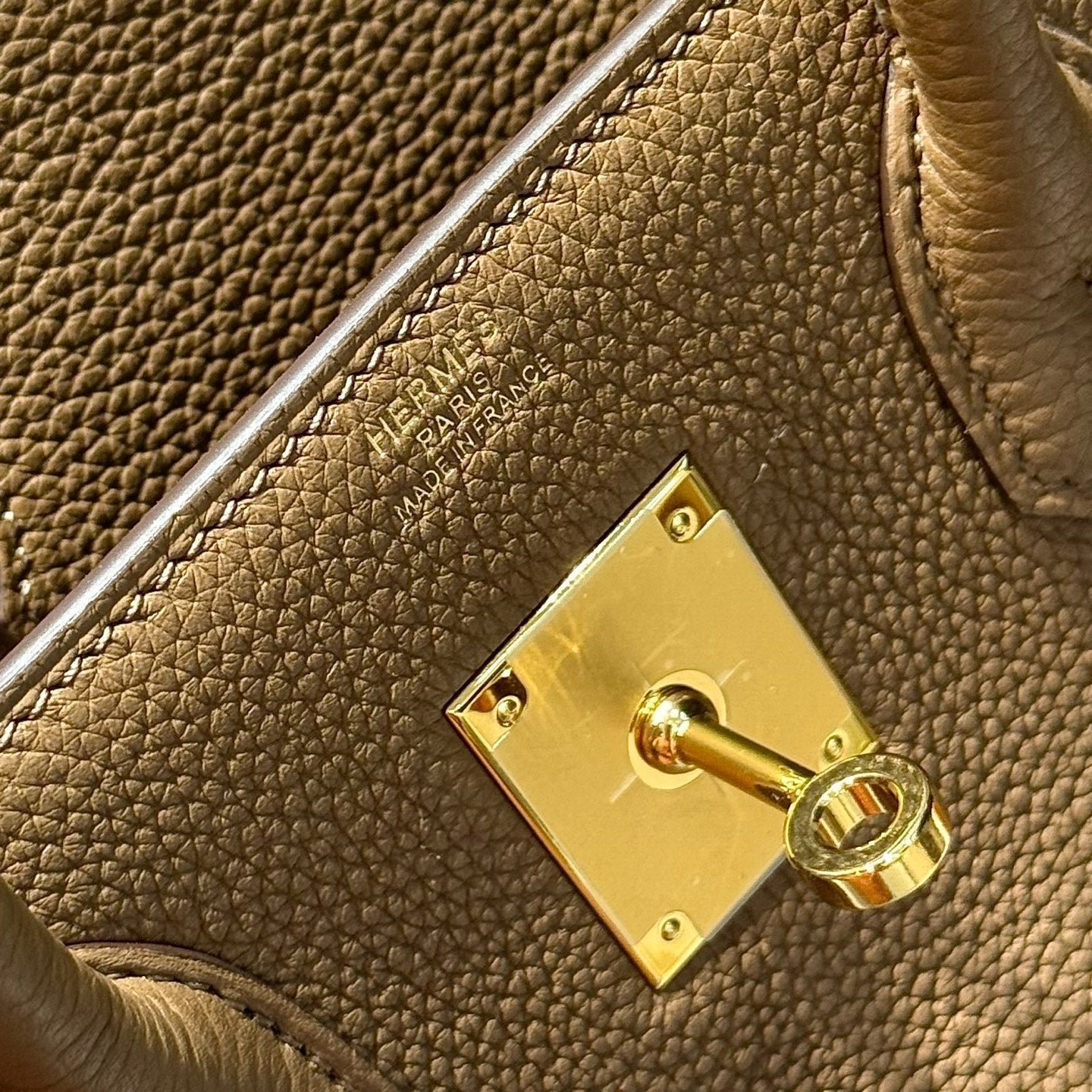 25S HERMES BIRKIN 30 IN COFFEE CALFSKIN GOLD HARDWARE - Image 6