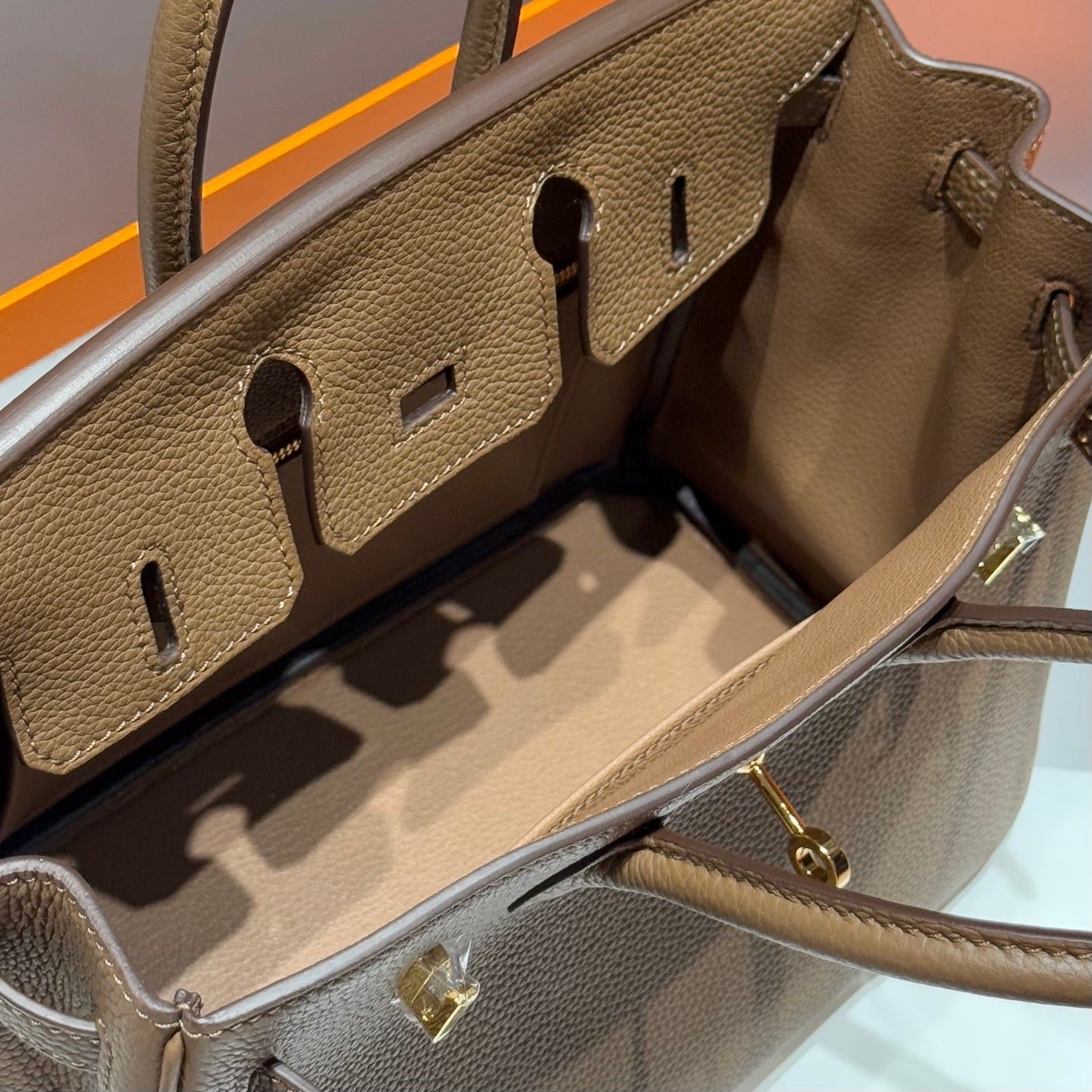 25S HERMES BIRKIN 25 IN DARK BROWN CALFSKIN GOLD HARDWARE - Image 3