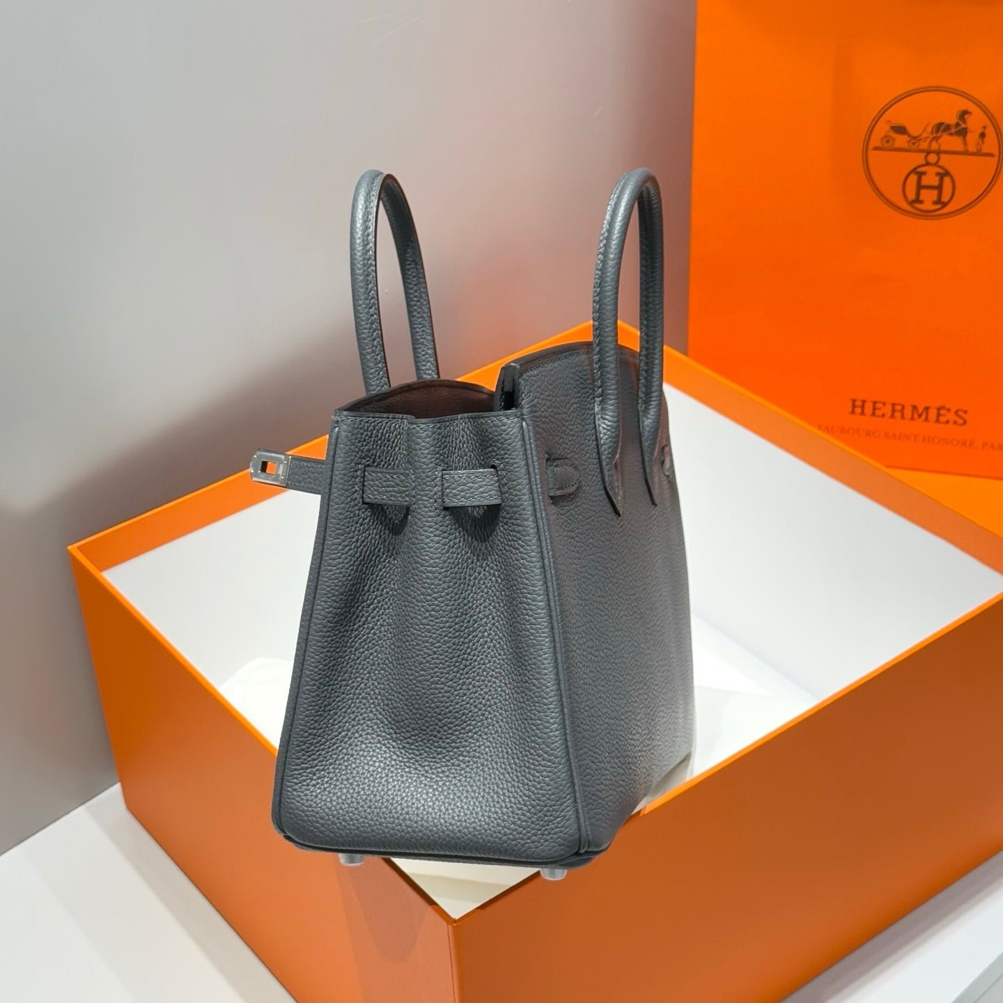 HERMES 25S MEDIUM BIRKIN 25 IN CHARCOAL GRAY CALFSKIN SILVER HARDWARE - Image 3