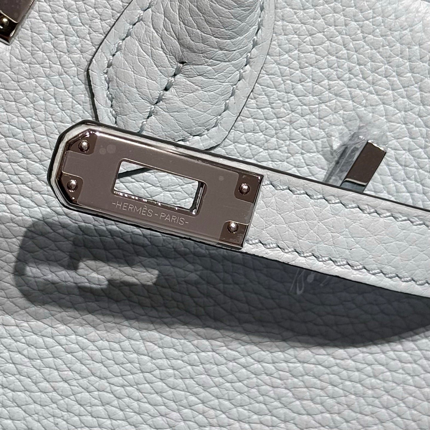 HERMES 25S MEDIUM BIRKIN 25 IN CLOUD BLUE CALFSKIN SILVER HARDWARE - Image 5