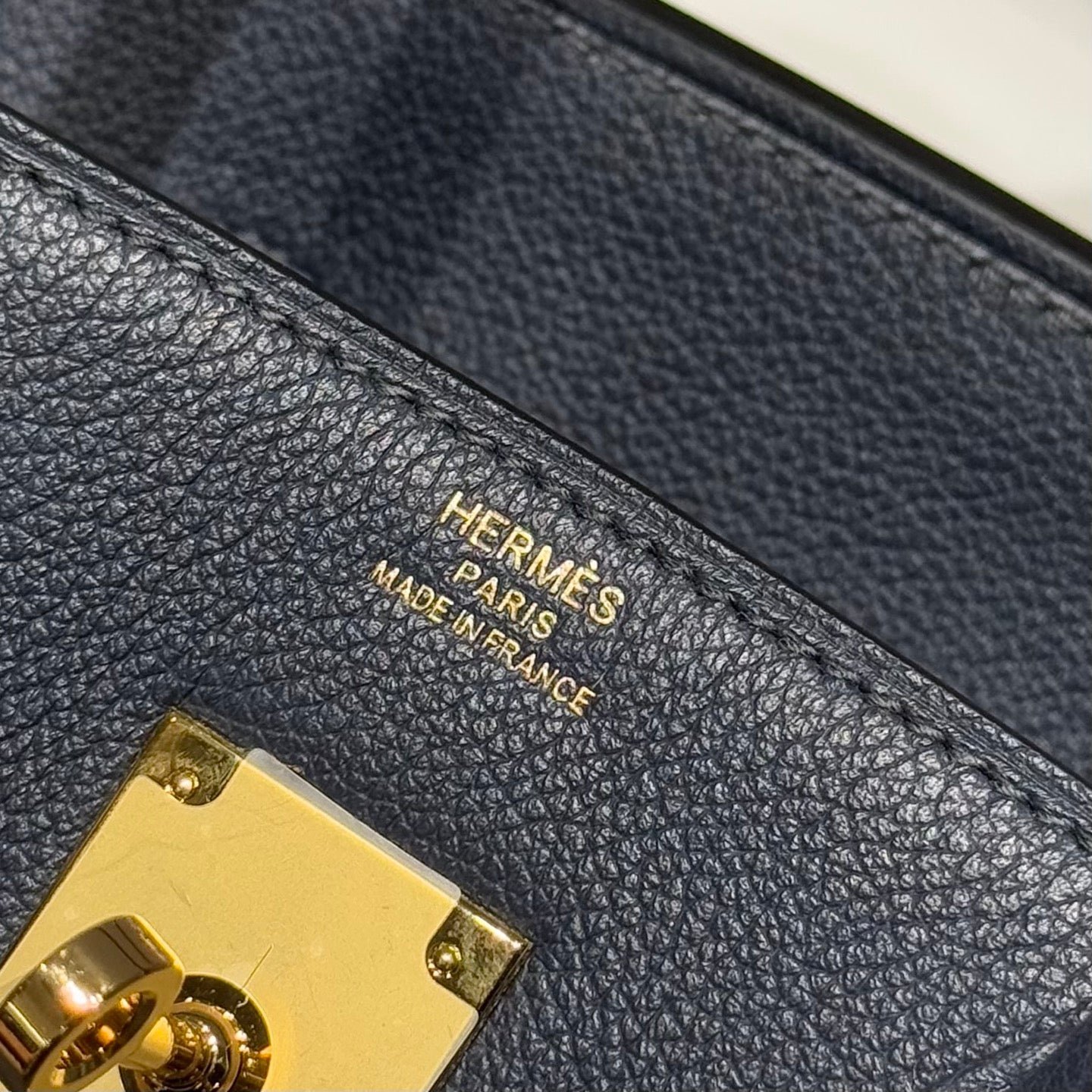 HERMES 25S SHOULDER BIRKIN 29 IN MIDNIGHT BLUE CALFSKIN GOLD HARDWARE - Image 5
