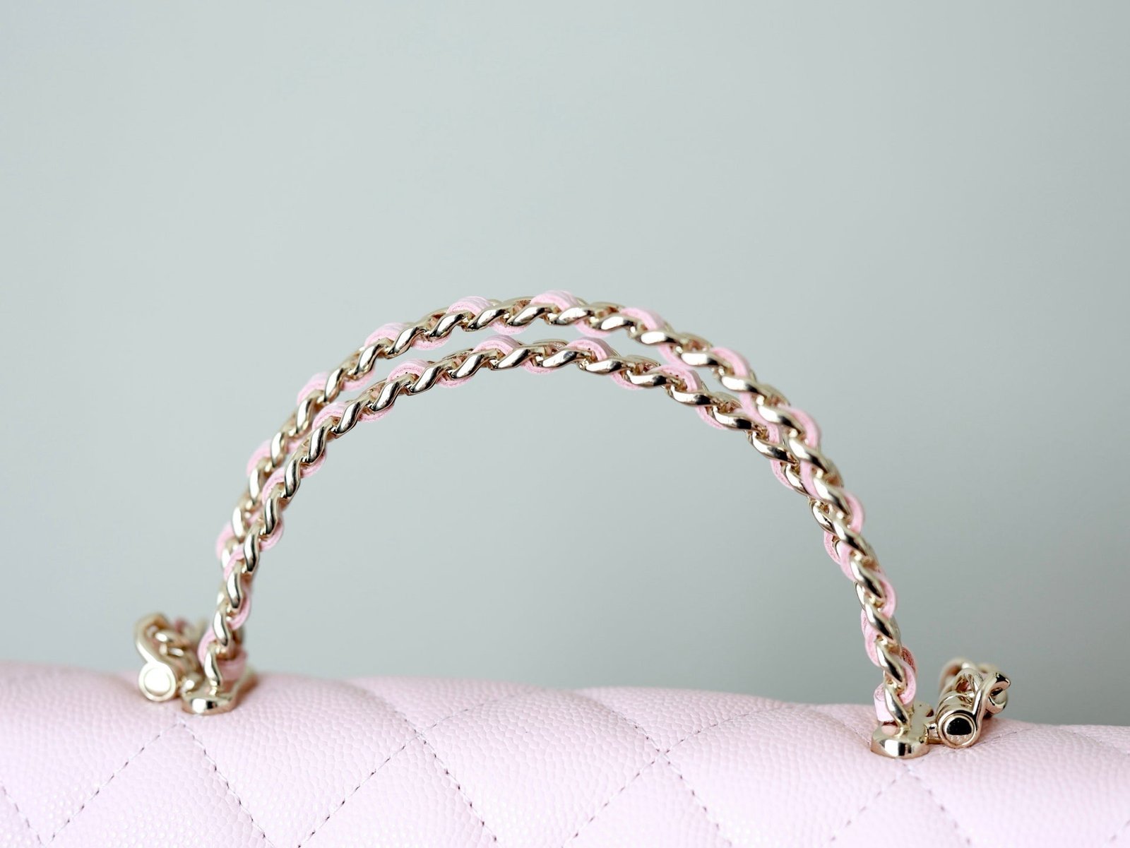 CHANEL 25S KELLY IN PASTEL PINK LAMBSKIN WITH GOLD HARDWARE - Image 11