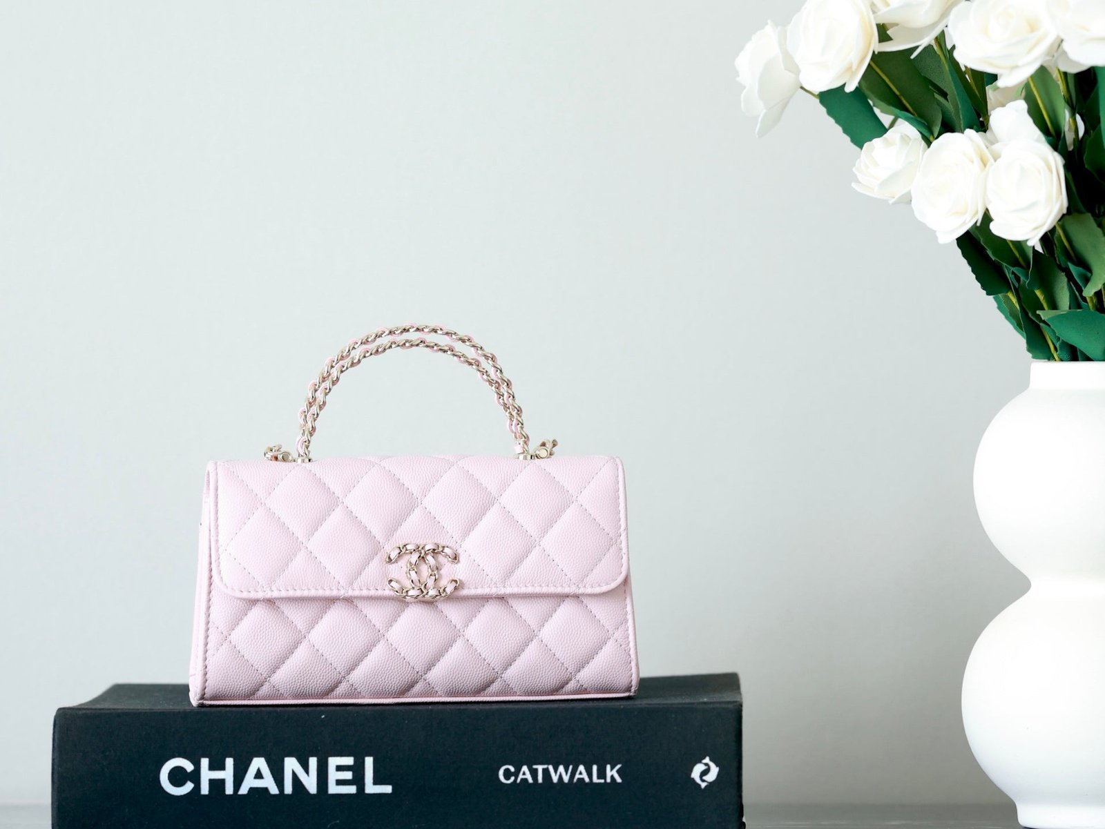 CHANEL 25S KELLY IN PASTEL PINK LAMBSKIN WITH GOLD HARDWARE - Image 10