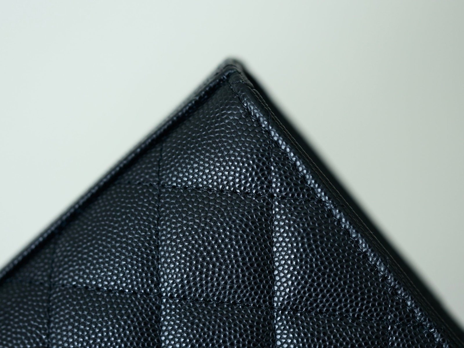 CHANEL 25S KELLY IN BLACK LAMBSKIN WITH GOLD HARDWARE - Image 4