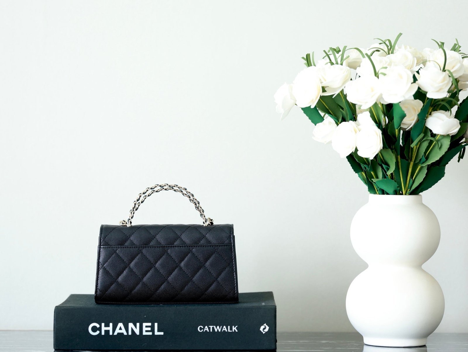 CHANEL 25S KELLY IN BLACK LAMBSKIN WITH GOLD HARDWARE - Image 6