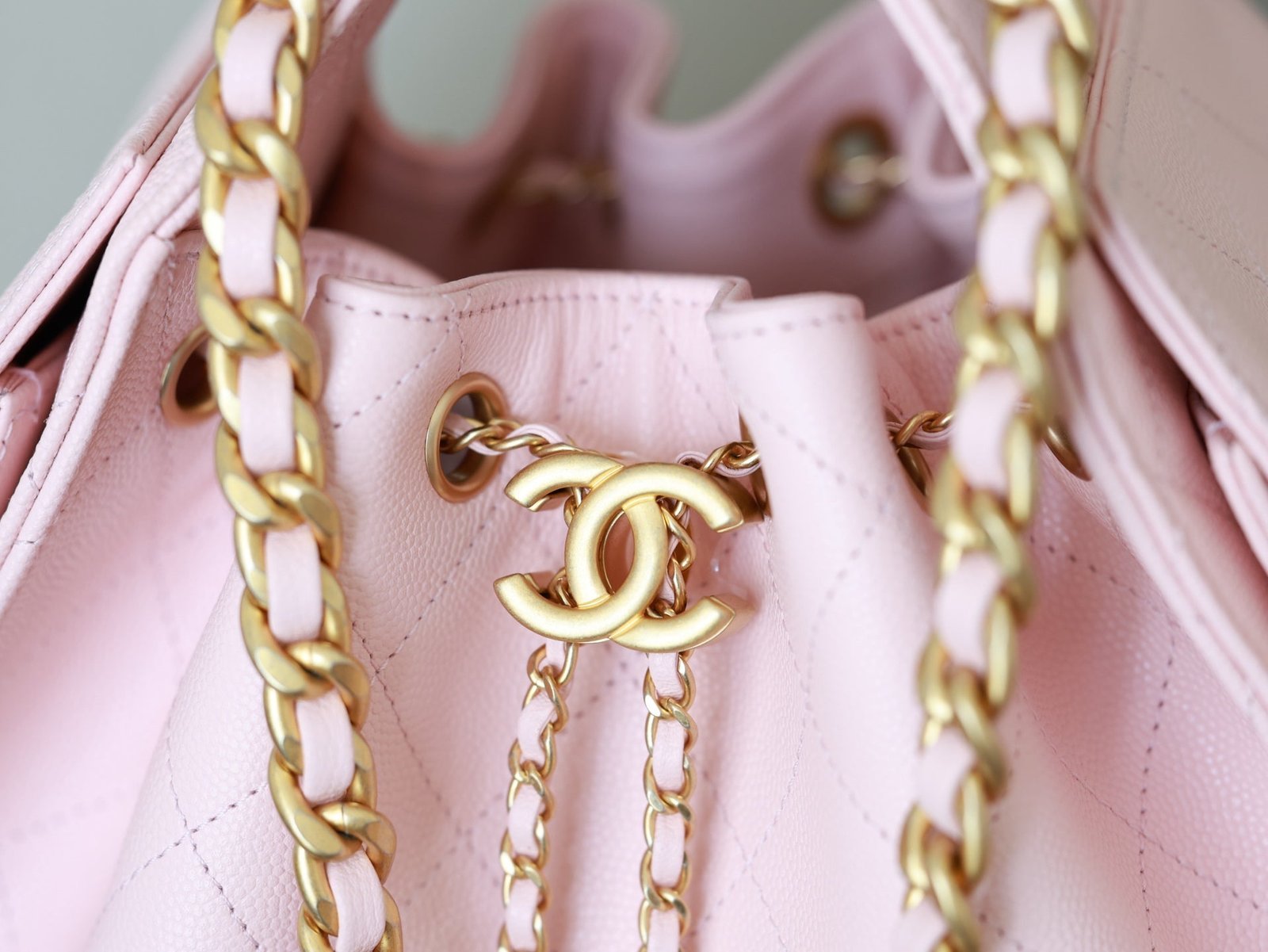 CHANEL 25S HOBO BAG 30 CM IN LIGHT PINK LAMBSKIN WITH GOLD HARDWARE - Image 3