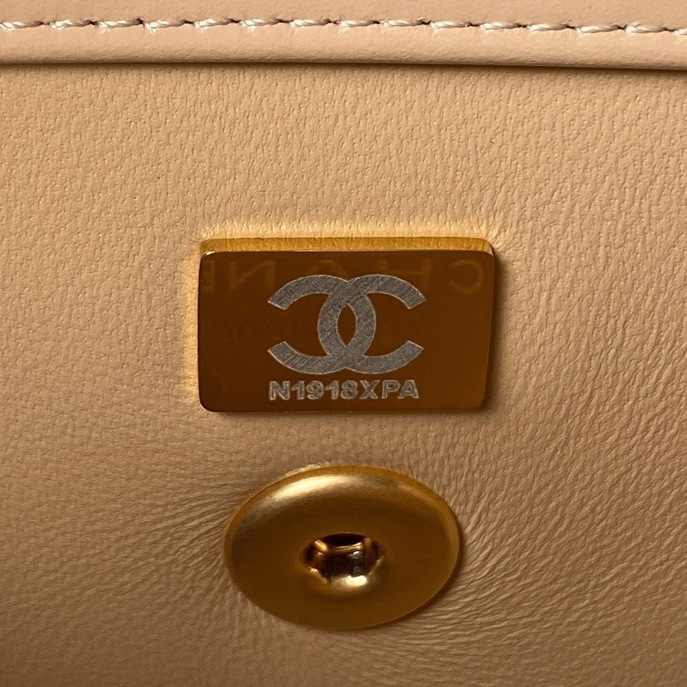 CHANEL 25S MINI FLAP BAG 19 IN TAN BROWN CALFSKIN GOLD HARDWARE - Image 18