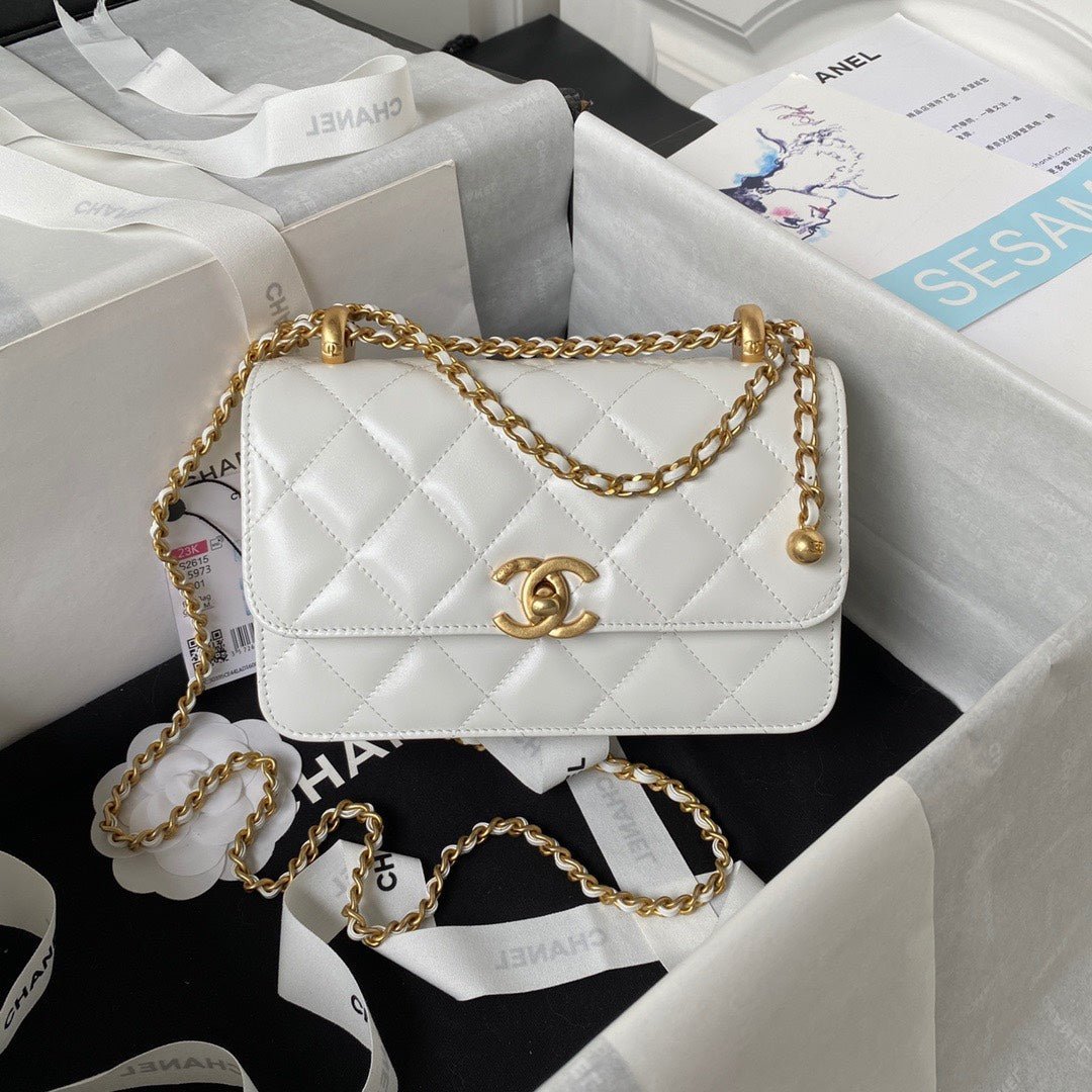 CHANEL 25S MINI FLAP BAG 19 IN WHITE CALFSKIN GOLD HARDWARE - Image 10