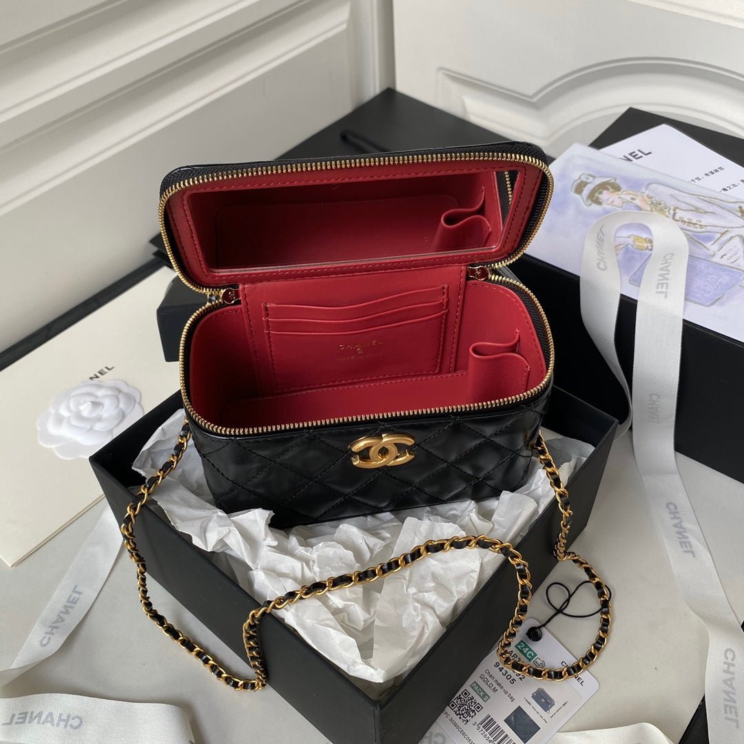 CC VANITY CASE 19 BLACK LAMBSKIN GOLD HARDWARE - Image 3