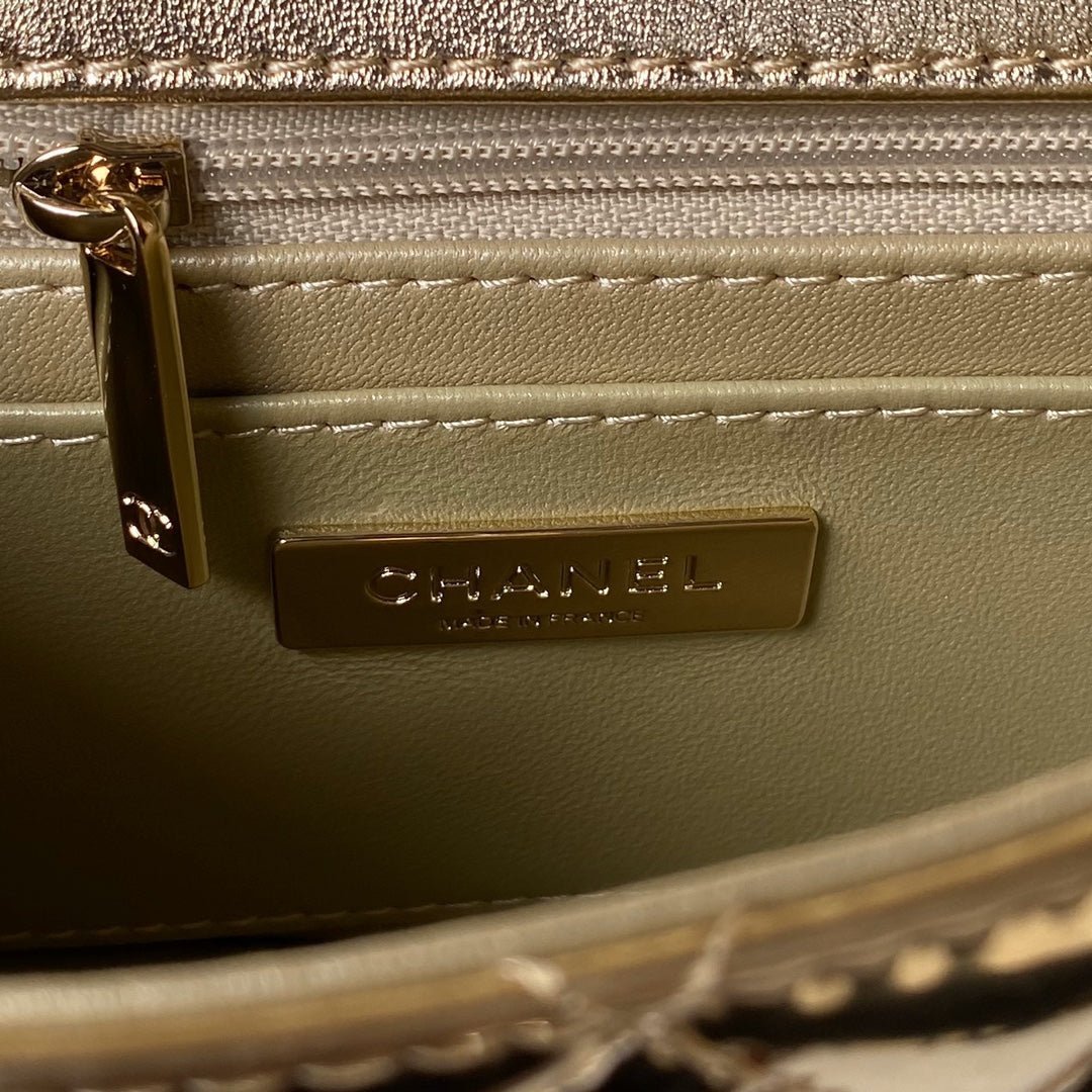 CC MINI 19 FLAP BAG IN GOLDEN METALLIC CALFSKIN WITH STRAP - Image 5