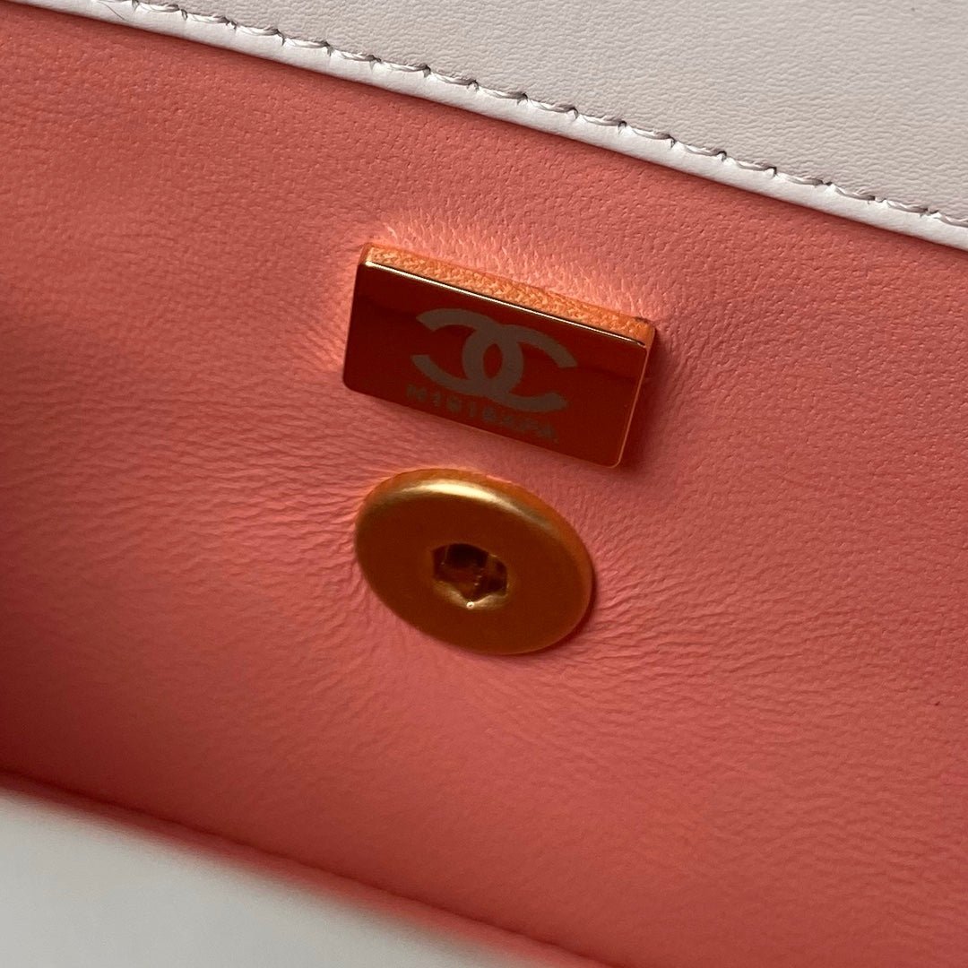 CHANEL 25S MINI FLAP BAG 19 IN WHITE CALFSKIN GOLD HARDWARE - Image 8
