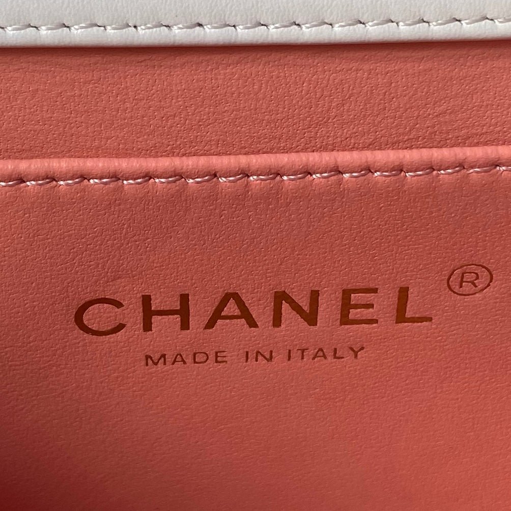 CHANEL 25S MINI FLAP BAG 19 IN WHITE CALFSKIN GOLD HARDWARE - Image 16