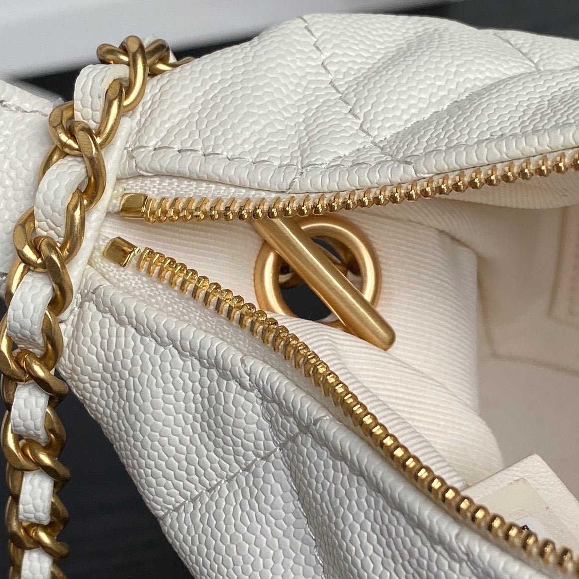 CHANEL 25S HOBO BAG 22 IN WHITE CAVIAR LEATHER - Image 8