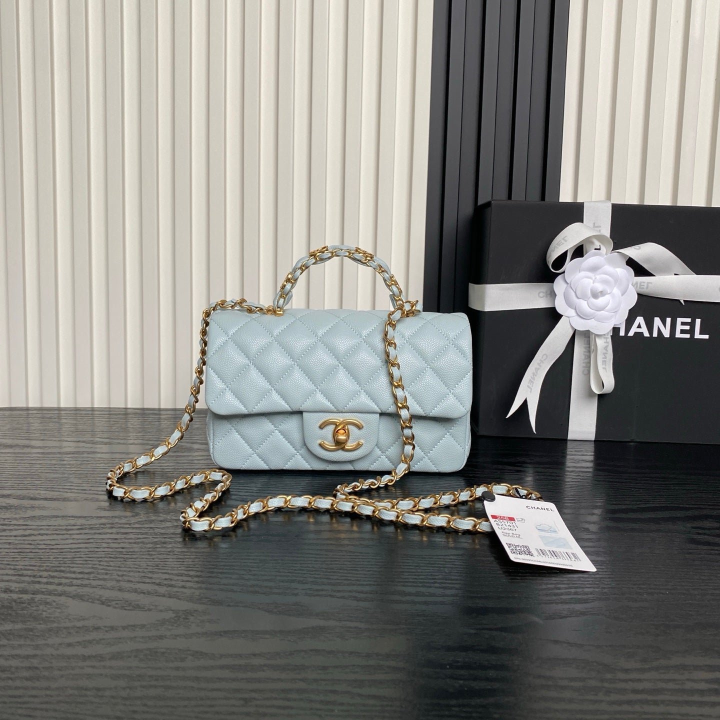 CHANEL 25S FLAP BAG 19 IN LIGHT BLUE CALFSKIN GOLD HARDWARE - Image 10
