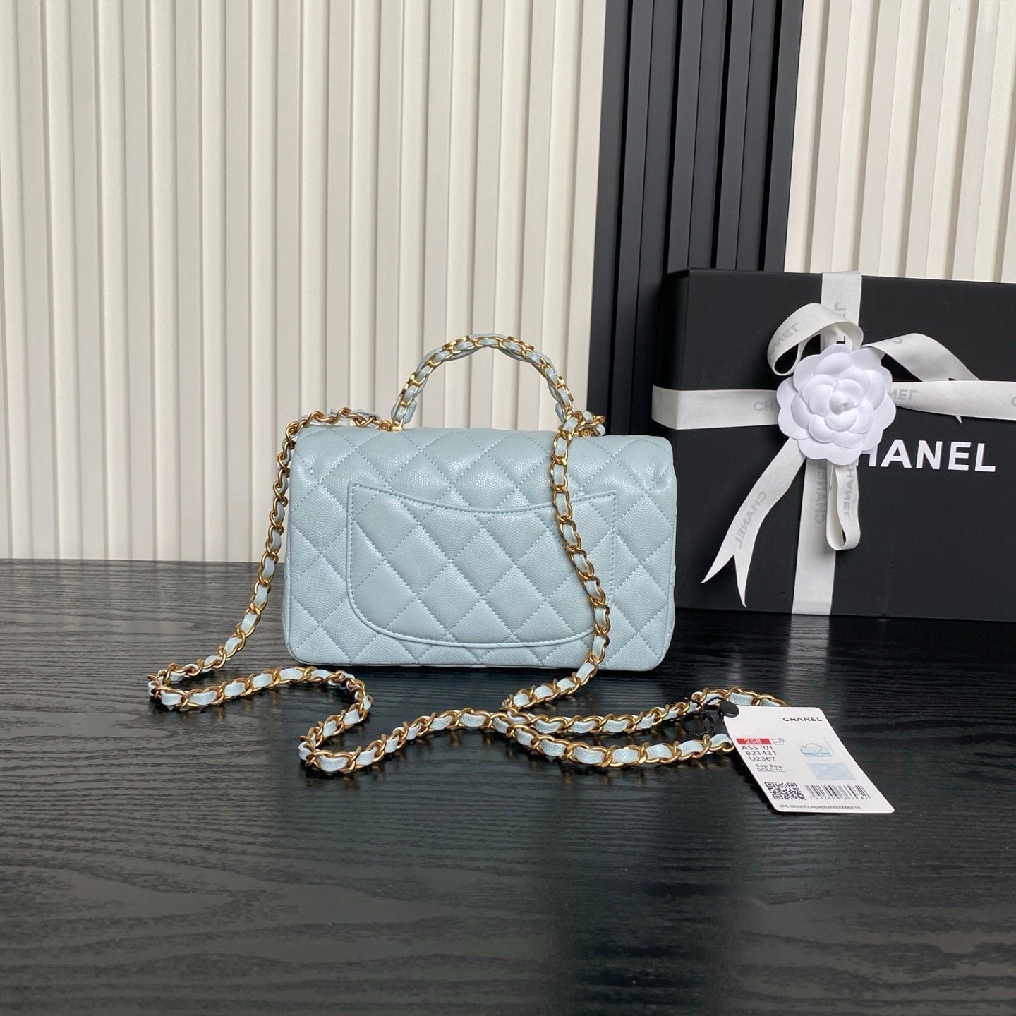 CHANEL 25S FLAP BAG 19 IN LIGHT BLUE CALFSKIN GOLD HARDWARE - Image 11