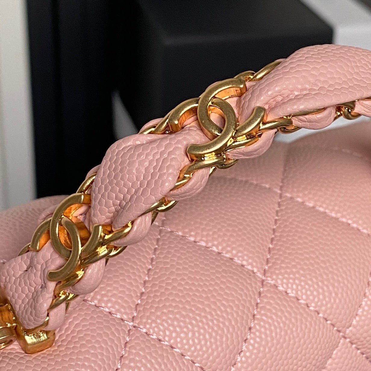 CHANEL 25S FLAP BAG 22 IN PINK CALFSKIN GOLD HARDWARE - Image 6