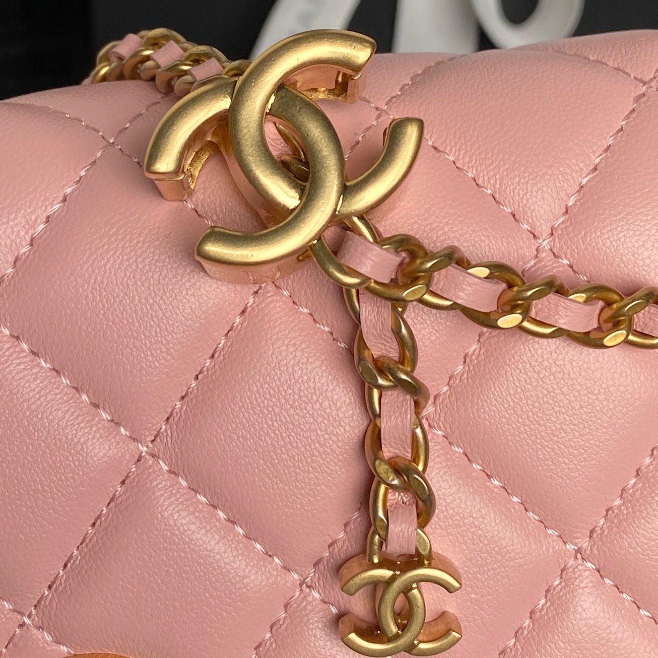 CHANEL 25S CHAIN WALLET 19 IN PINK LAMBSKIN GOLD HARDWARE - Image 4