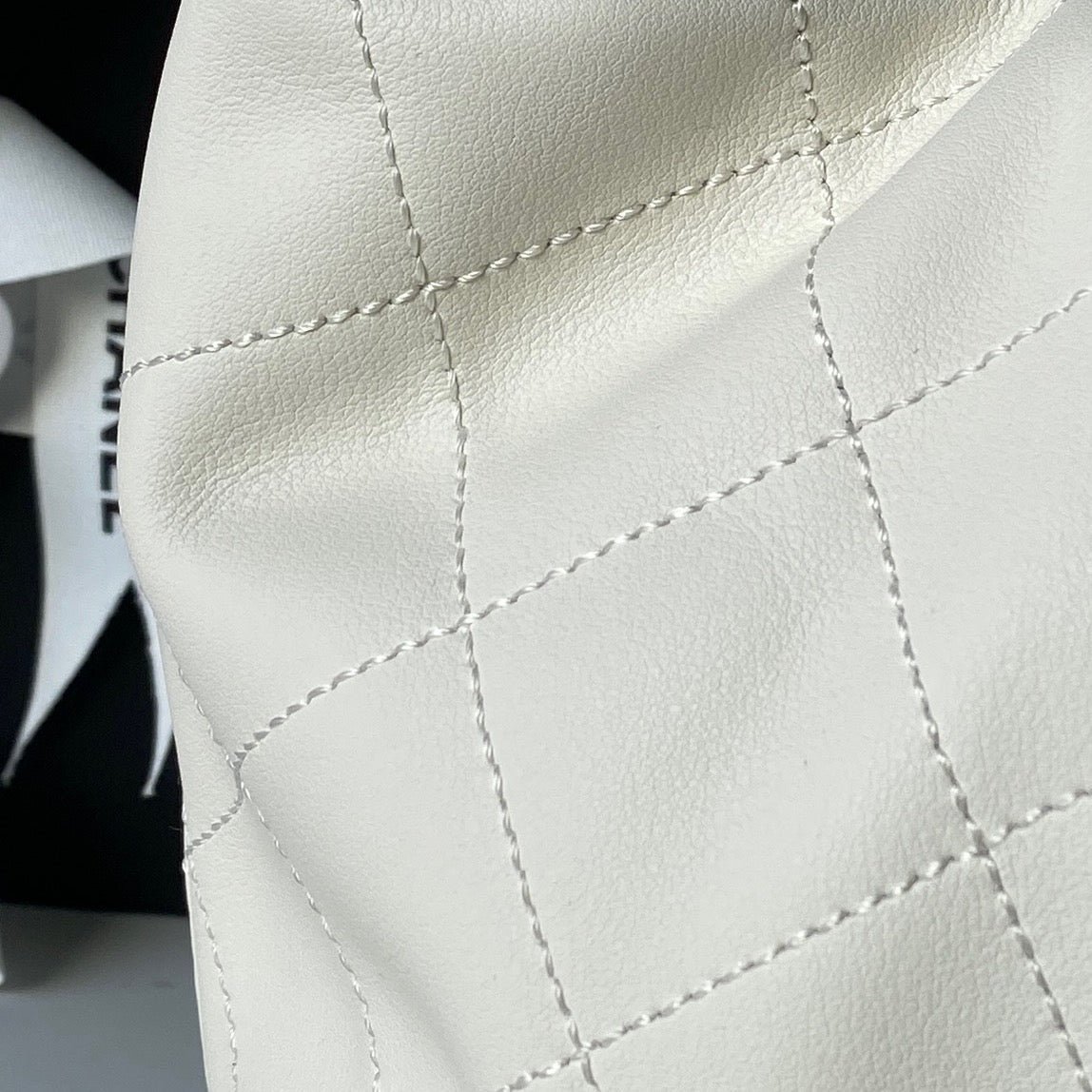 CHANEL 25S HOBO BAG 32 IN CREAM WHITE LAMBSKIN - Image 13
