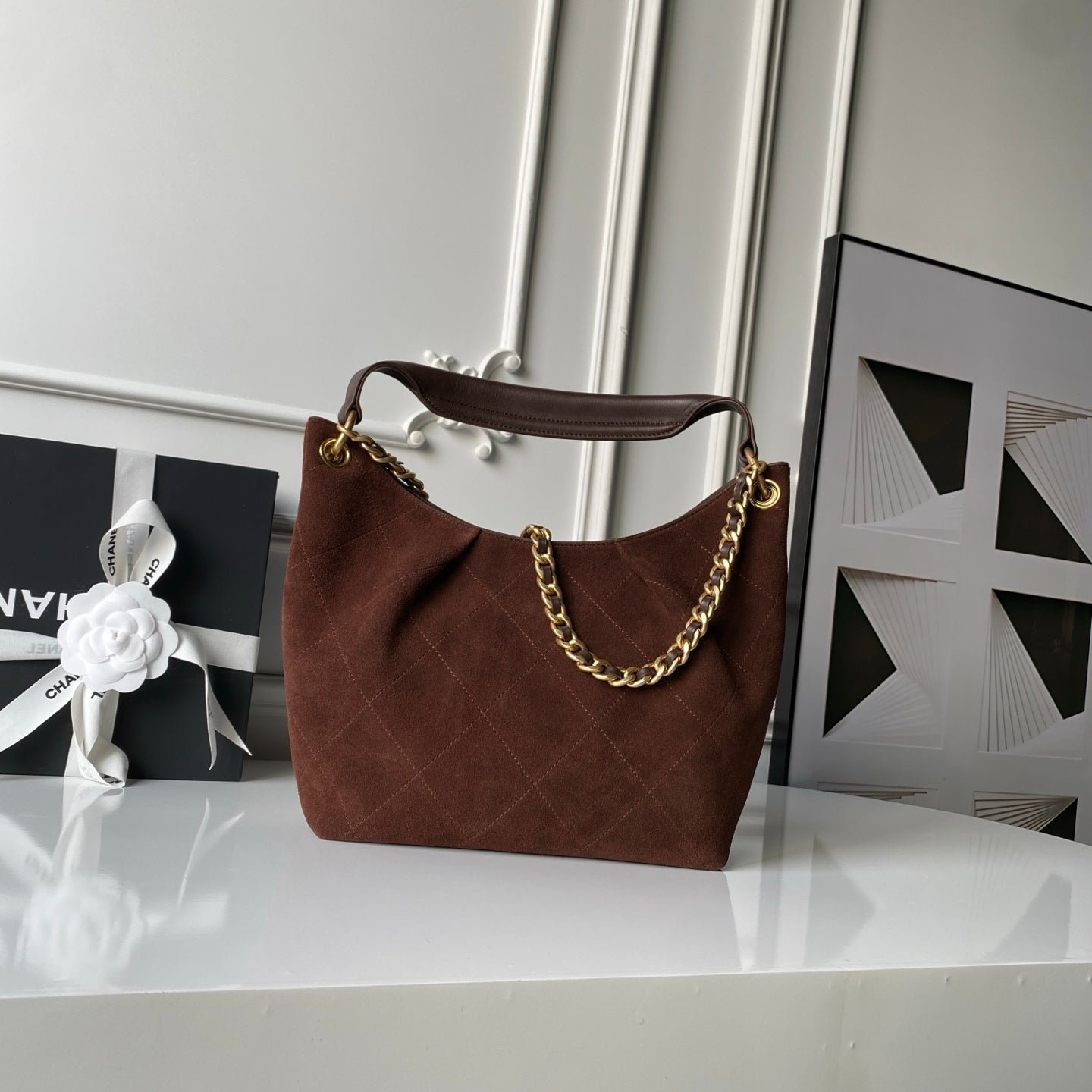 CHANEL 25S HOBO BAG 31 IN DARK BROWN SUEDE WITH GOLD HARDWARE - Image 6