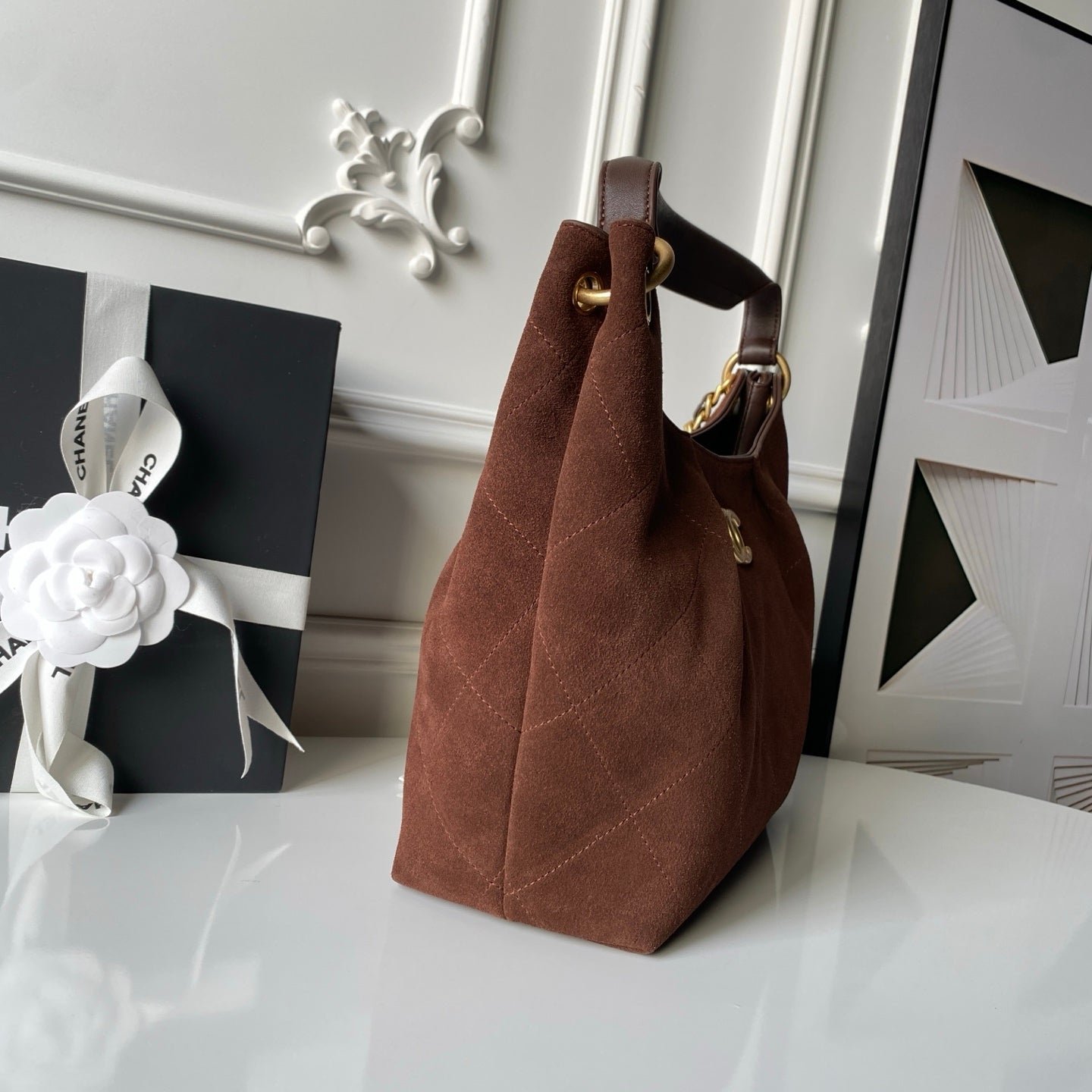 CHANEL 25S HOBO BAG 31 IN DARK BROWN SUEDE WITH GOLD HARDWARE - Image 15