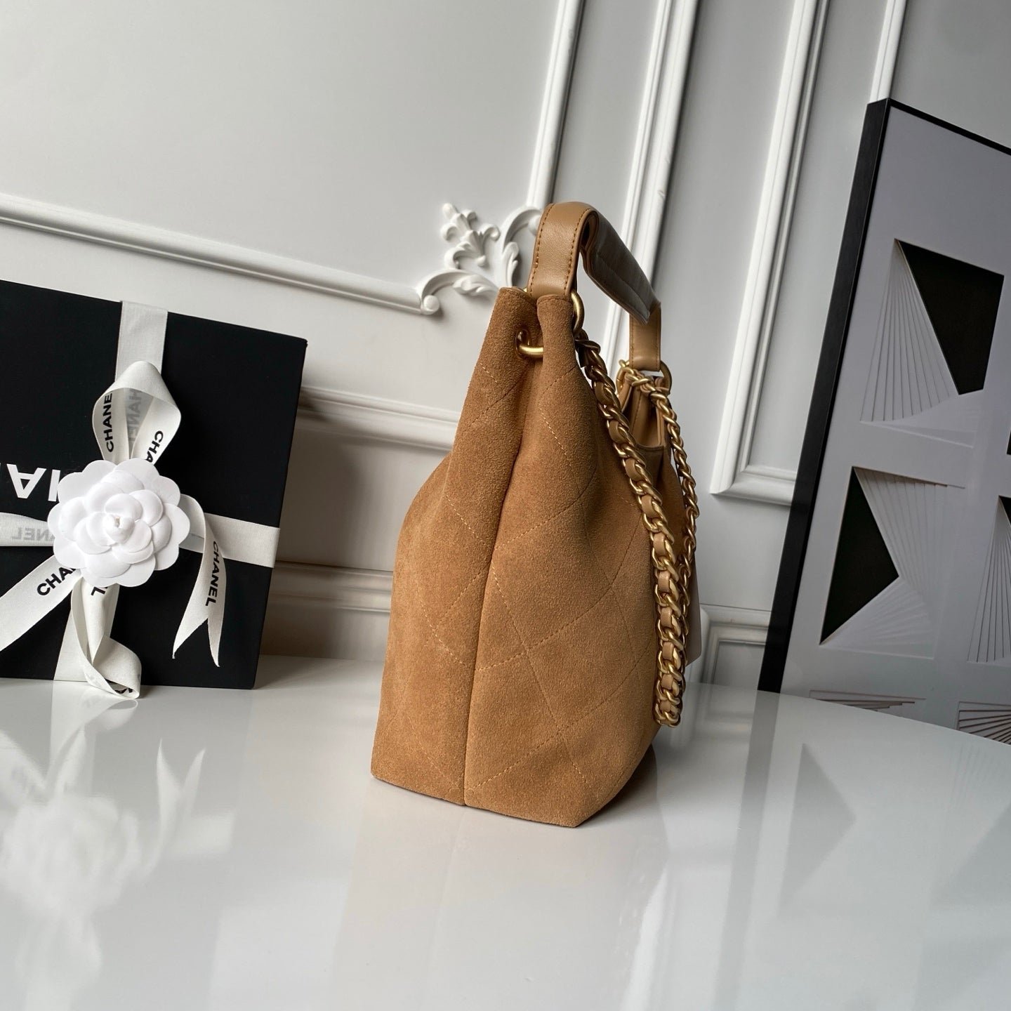CHANEL 25S HOBO BAG 31 IN CARAMEL BROWN SUEDE WITH GOLD HARDWARE - Image 15