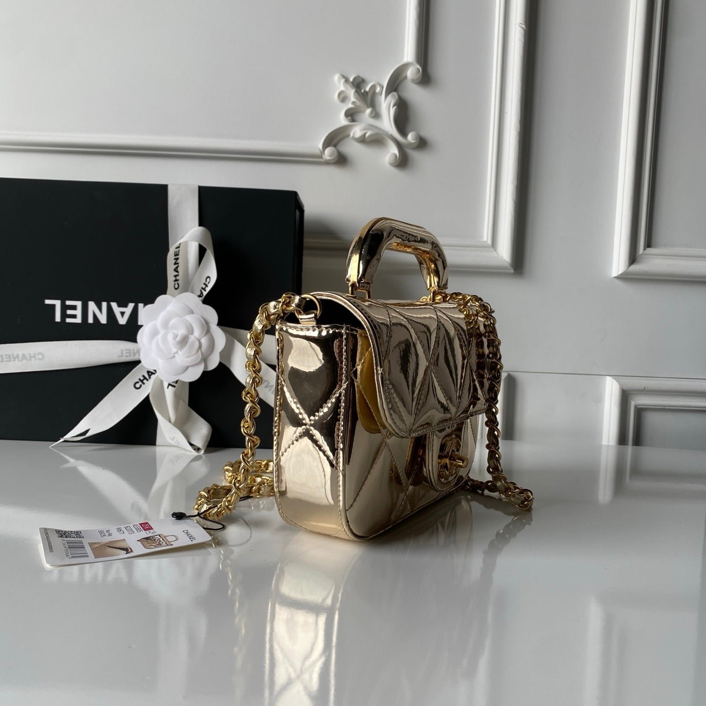 CHANEL 25S FLAP BAG 18 IN METALLIC GOLD CALFSKIN - Image 6