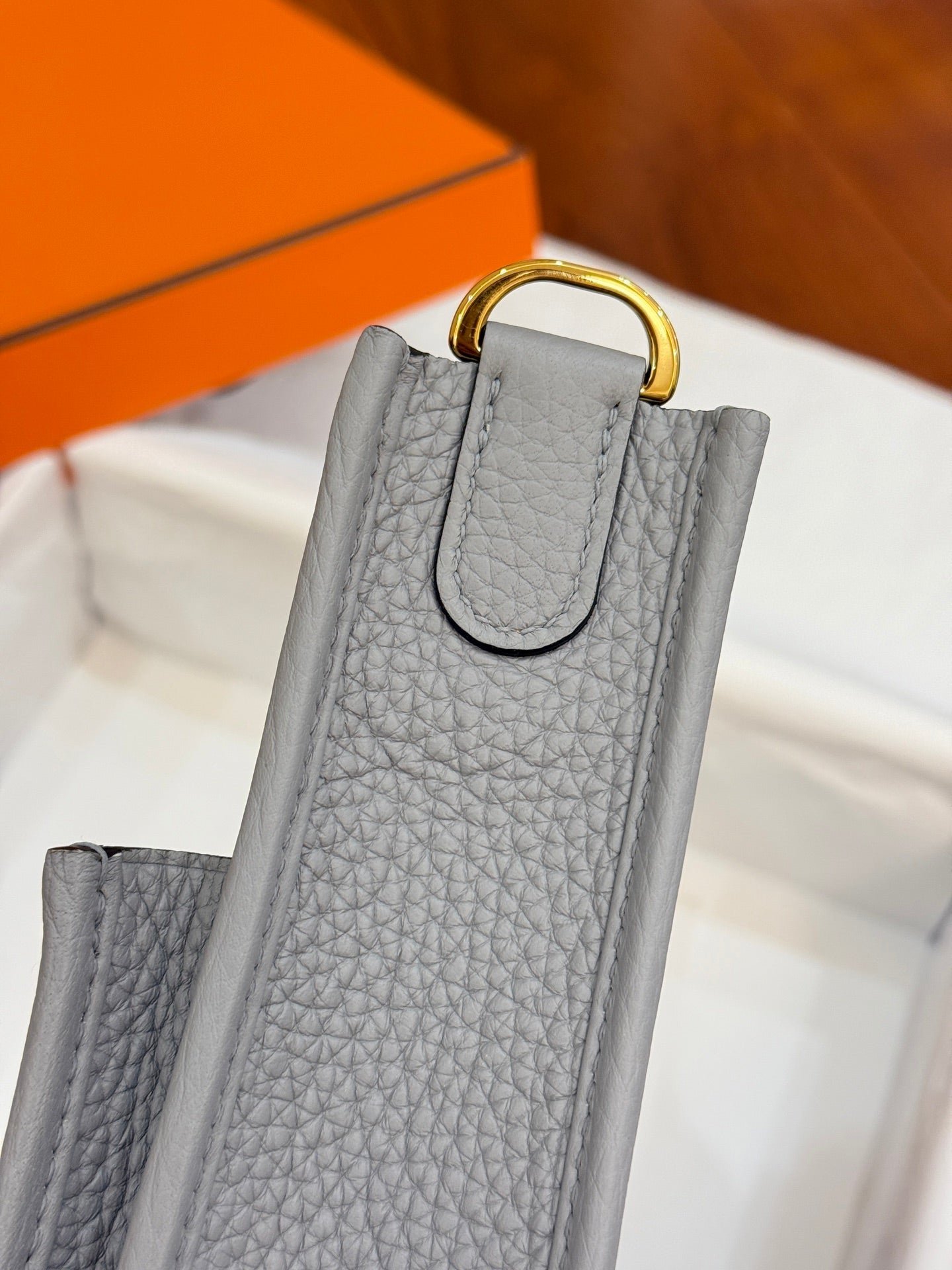 HM 26S EVELYNE BAG 23MM IN LIGHT GRAY GRAINED CALFSKIN - Image 18
