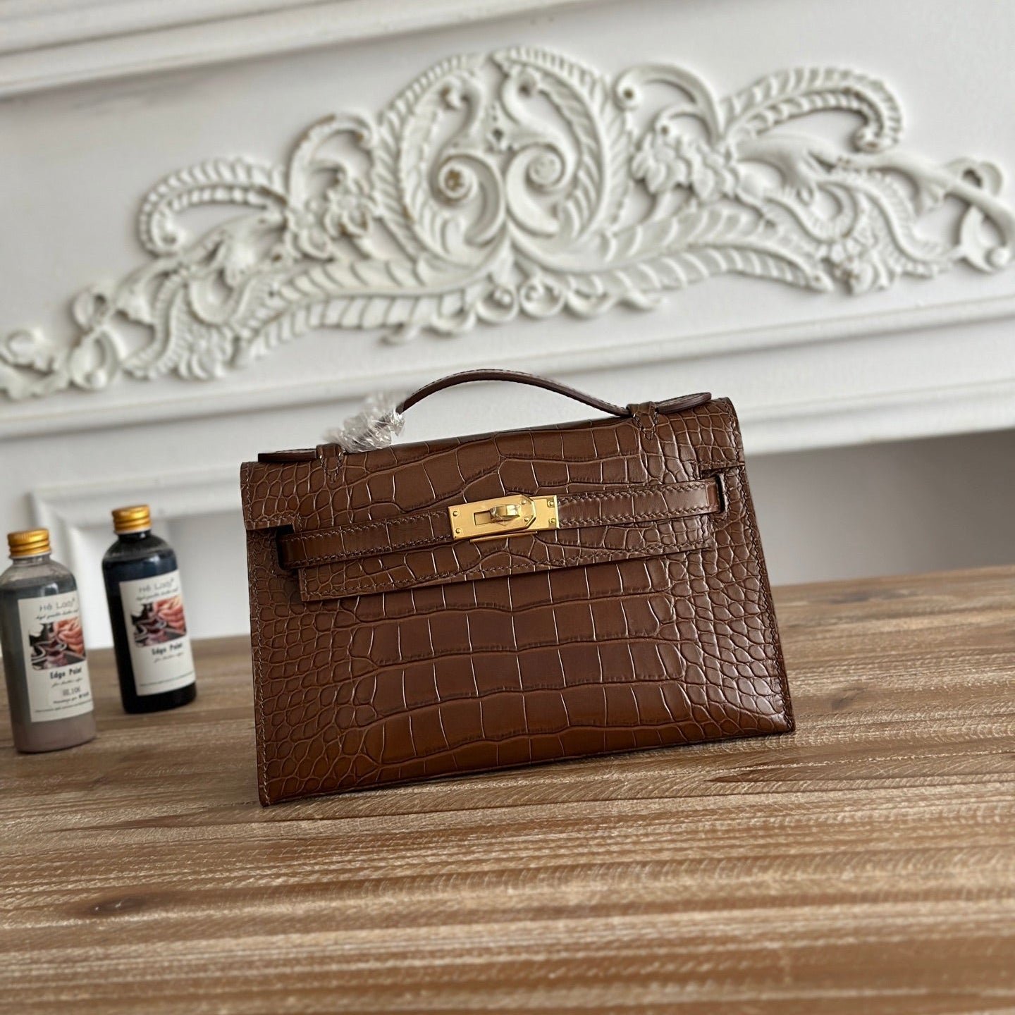 HM 26S KELLY MINI 22MM IN DARK BROWN CROC EMBOSSED CALFSKIN GOLD KELLY BUCKLE - Image 10