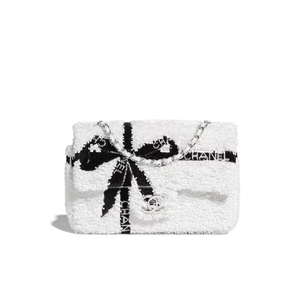 CHANEL 25S FLAP BAG 20 CM IN WHITE SEQUINS WITH BLACK BOW - Image 6