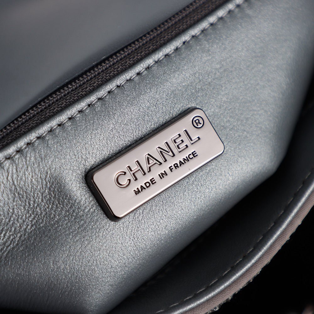 CHANEL 25S FLAP BAG 21 CM IN DARK GREY SEQUINED TWEED - Image 9