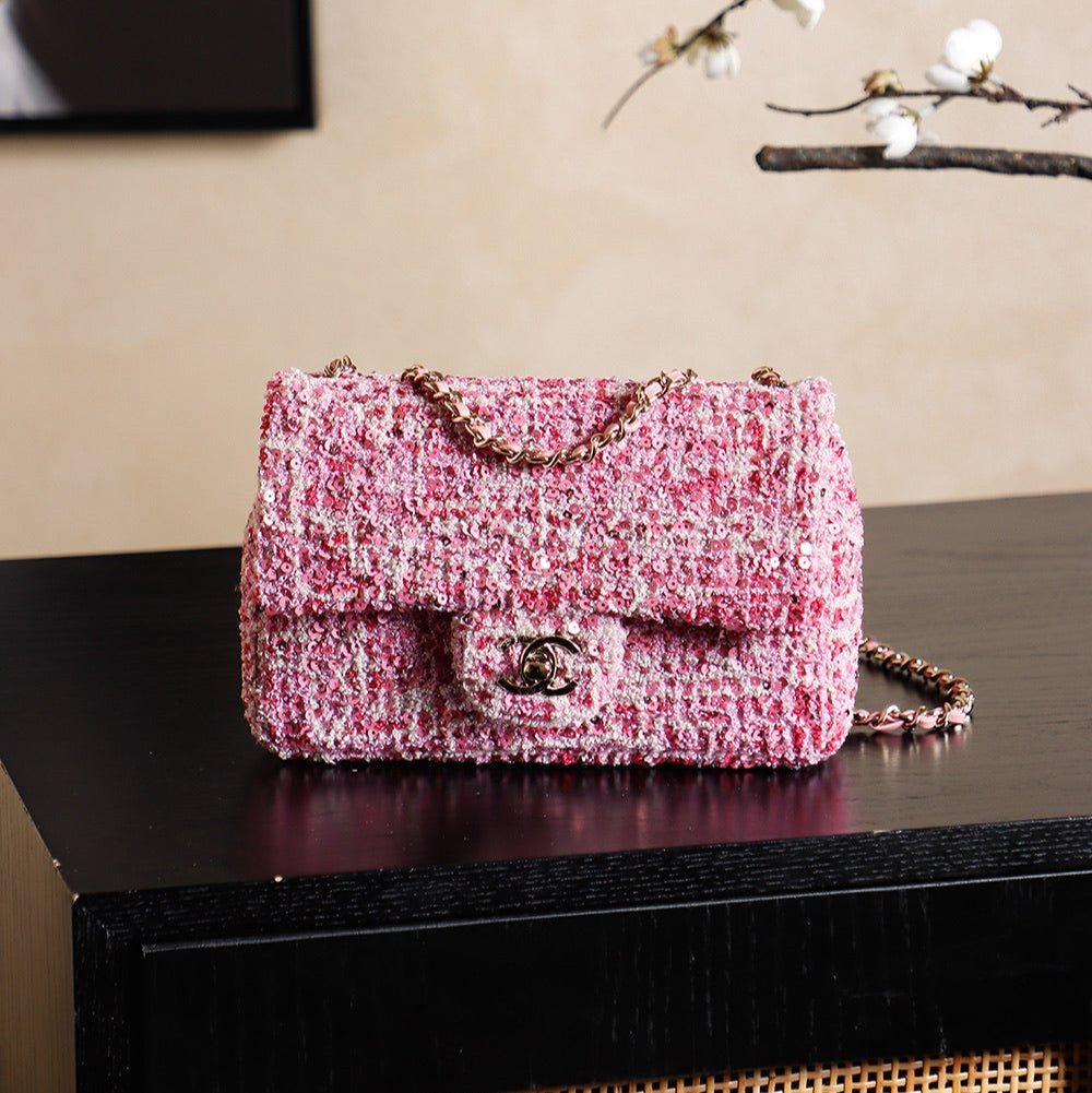 CHANEL 25S FLAP BAG 21 CM IN PINK SEQUINED TWEED WITH GOLD HARDWARE - Image 10