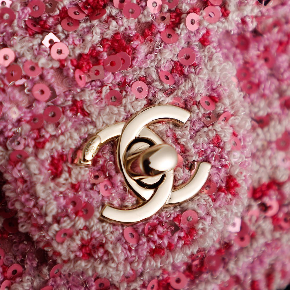 CHANEL 25S FLAP BAG 21 CM IN PINK SEQUINED TWEED WITH GOLD HARDWARE - Image 12