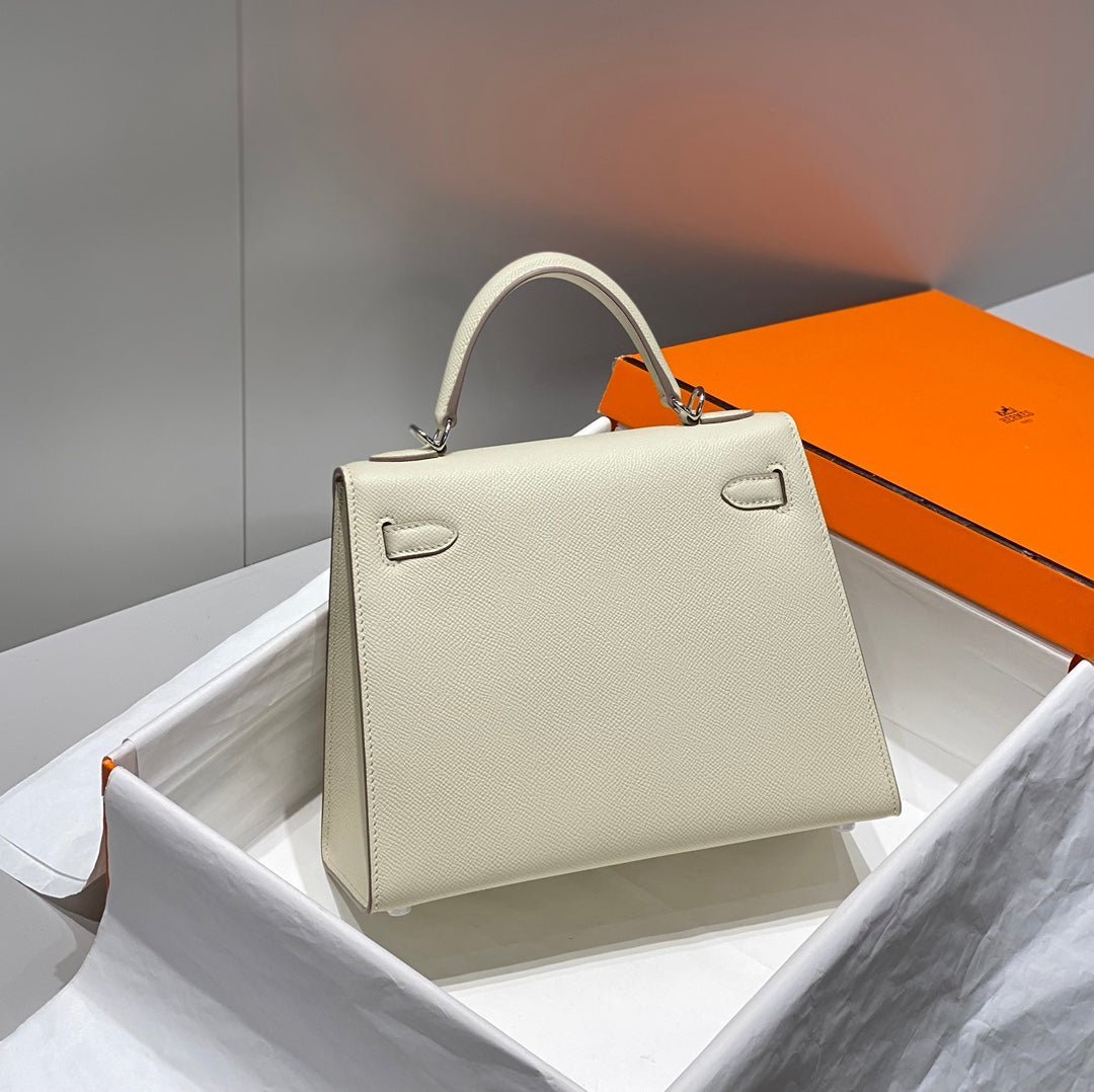 KELLY 25CM IN NATA EPSOM CALFSKIN SILVER HARDWARE - Image 13