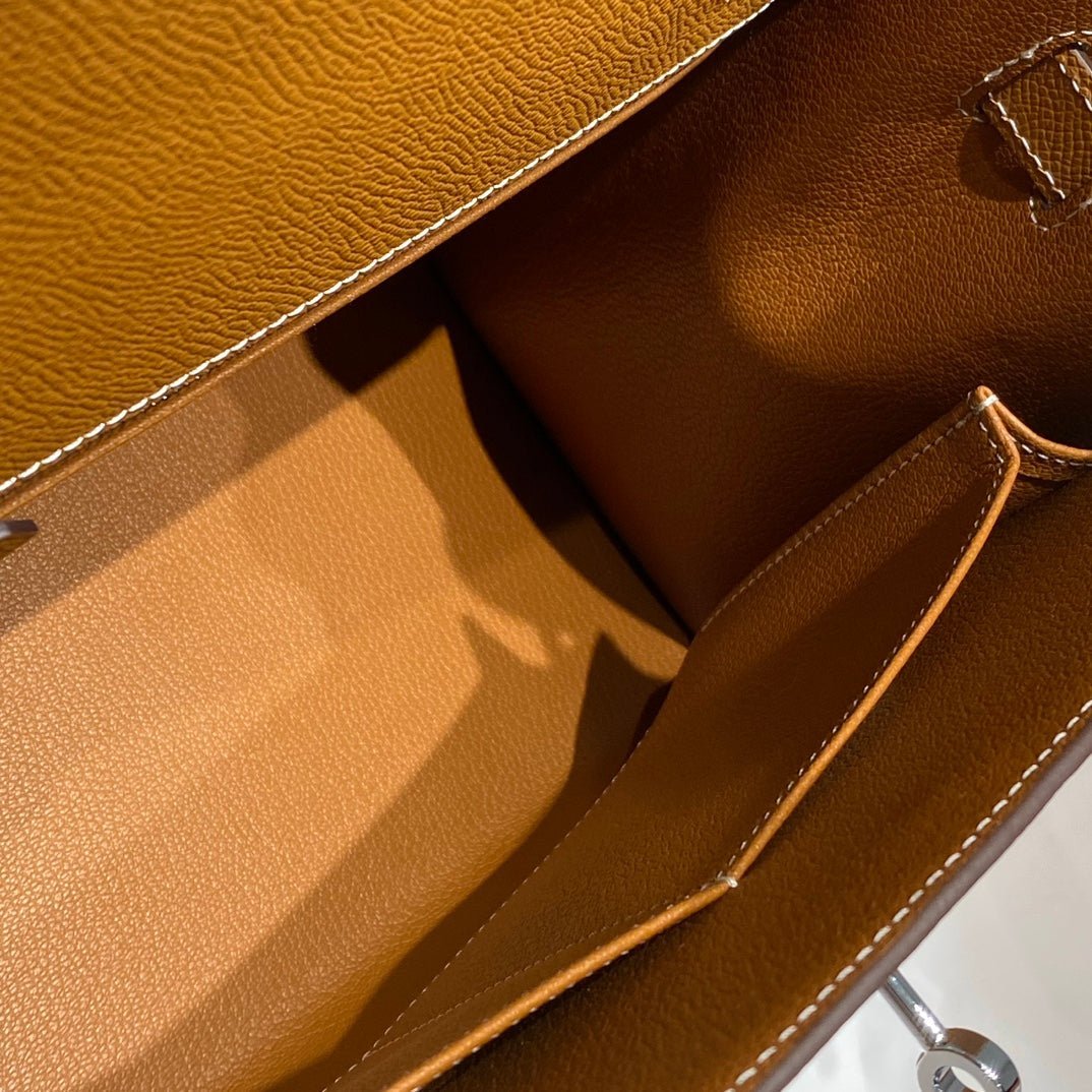 KELLY 28CM IN GOLD EPSOM CALFSKIN PALLADIUM HARDWARE - Image 8