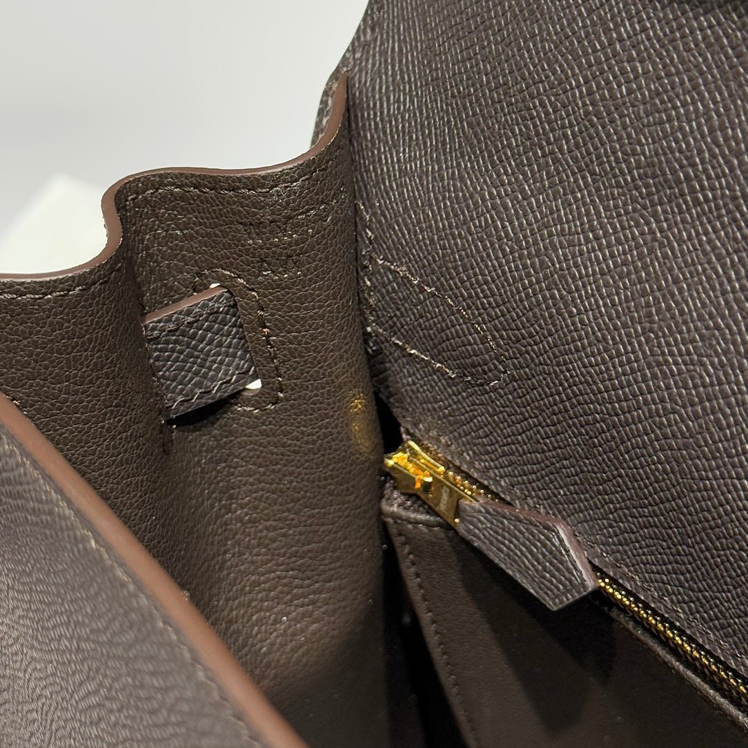 KELLY 28CM IN EBENE EPSOM CALFSKIN GOLD HARDWARE - Image 17