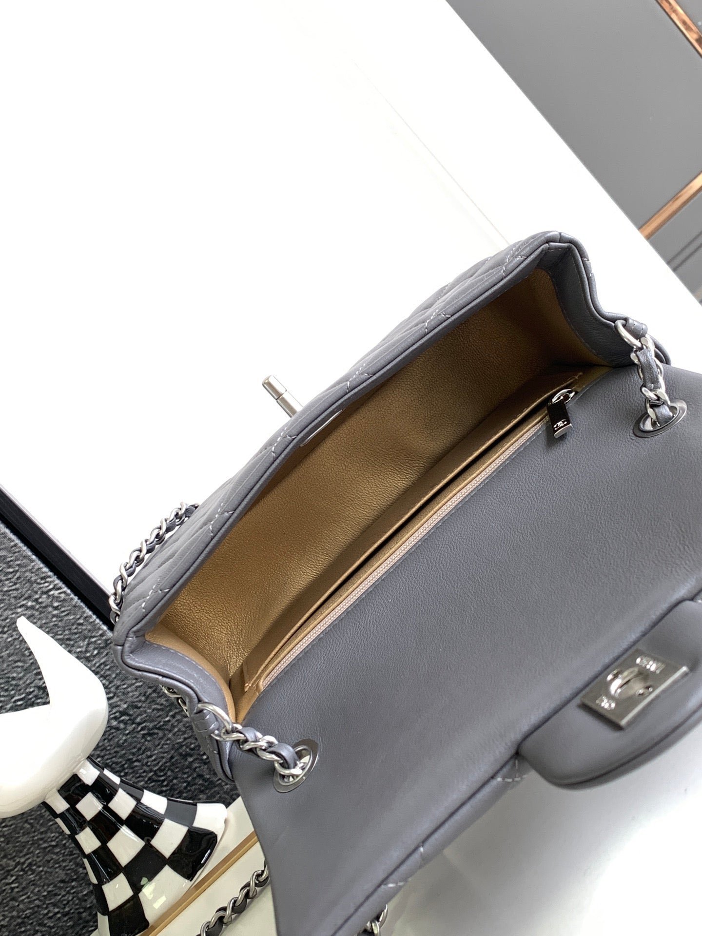 CC MINI 20 FLAP BAG IN DARK GREY CALFSKIN - Image 6