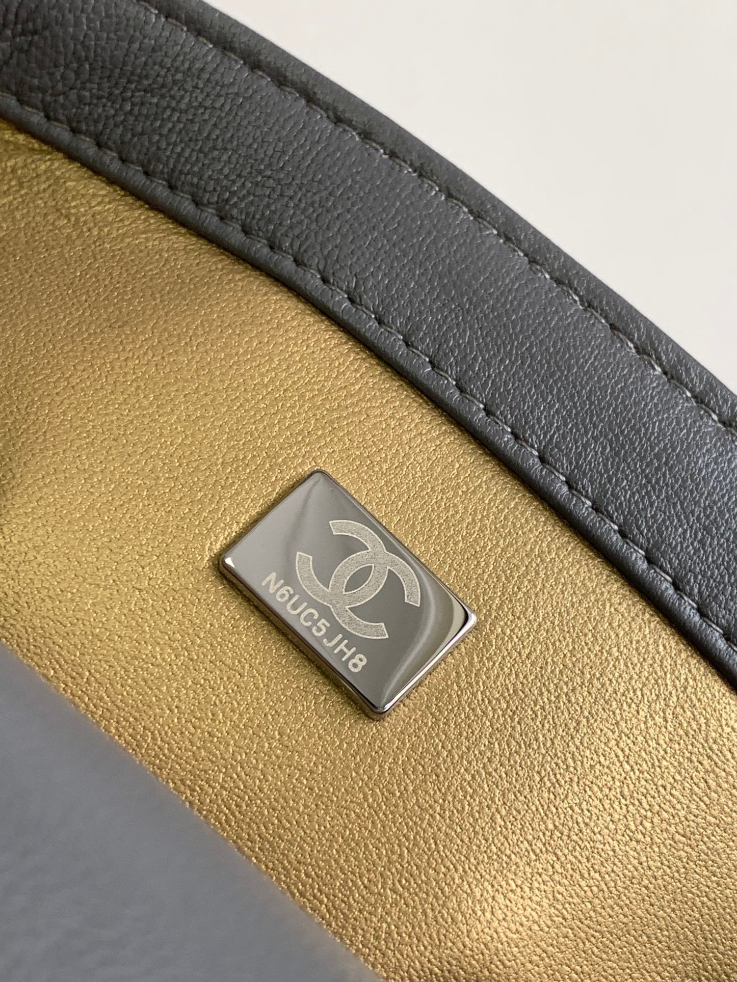 CC MINI 20 FLAP BAG IN DARK GREY CALFSKIN - Image 5