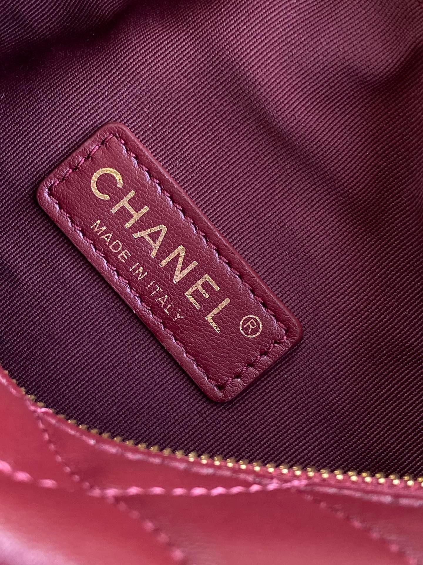 CHANEL 25S CAMERA BAG 23 IN DARK RED LAMBSKIN WITH GOLD HARDWARE - Image 9