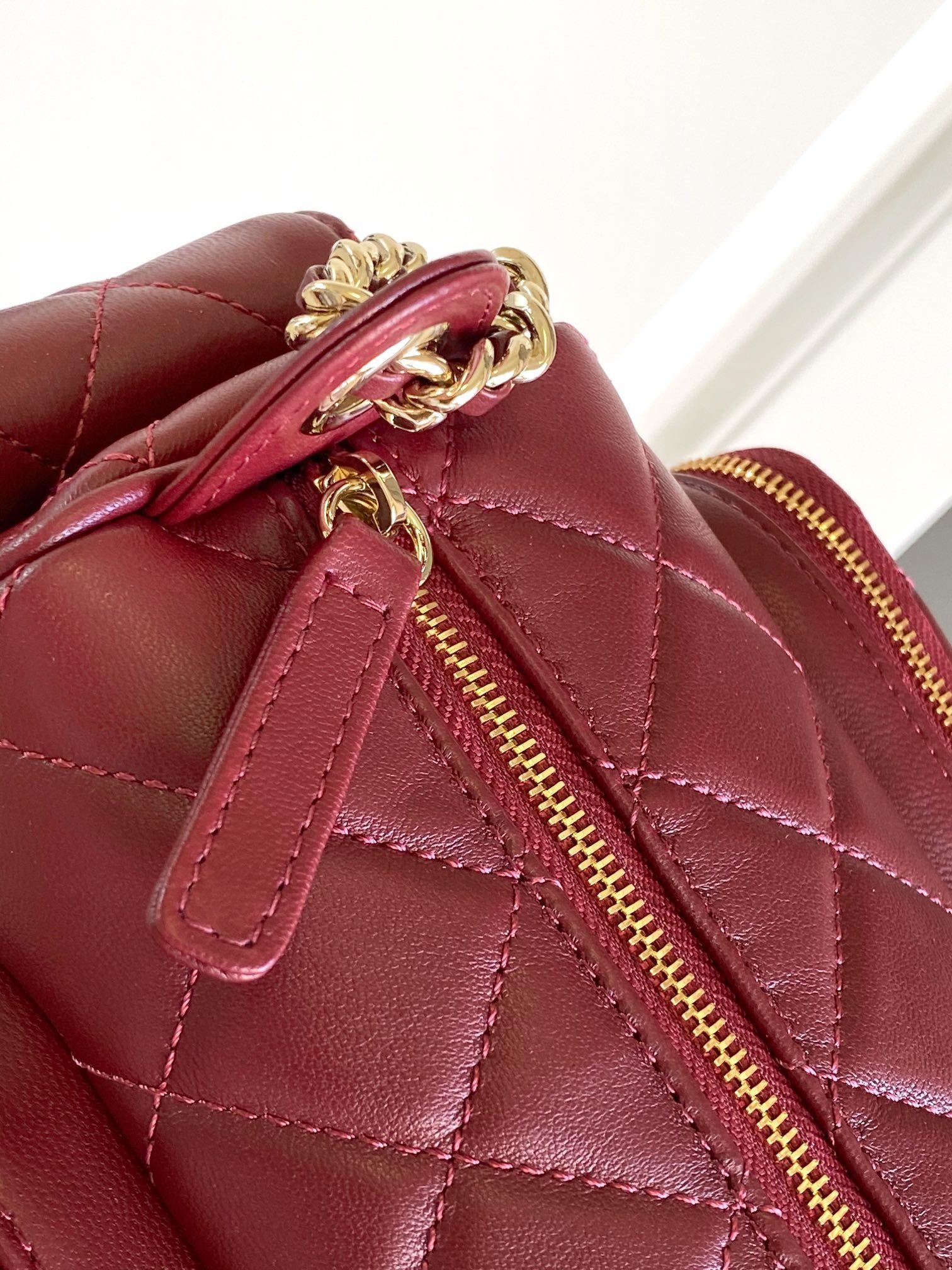 CHANEL 25S CAMERA BAG 23 IN DARK RED LAMBSKIN WITH GOLD HARDWARE - Image 8