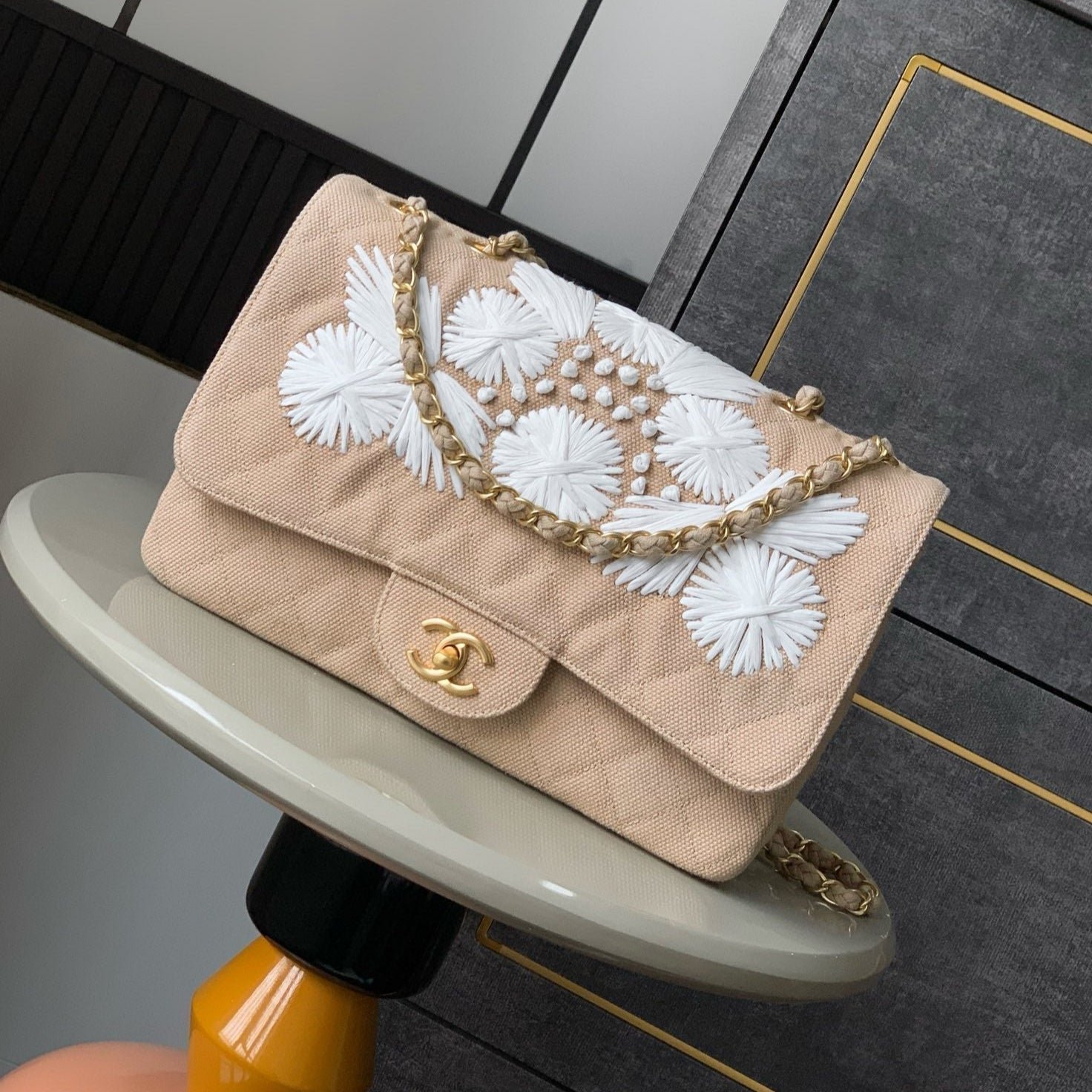 CHANEL 25S CLASSIC FLAP 26 CM IN LIGHT BEIGE CANVAS EMBROIDERED MOTIF WITH GOLD HARDWARE - Image 10